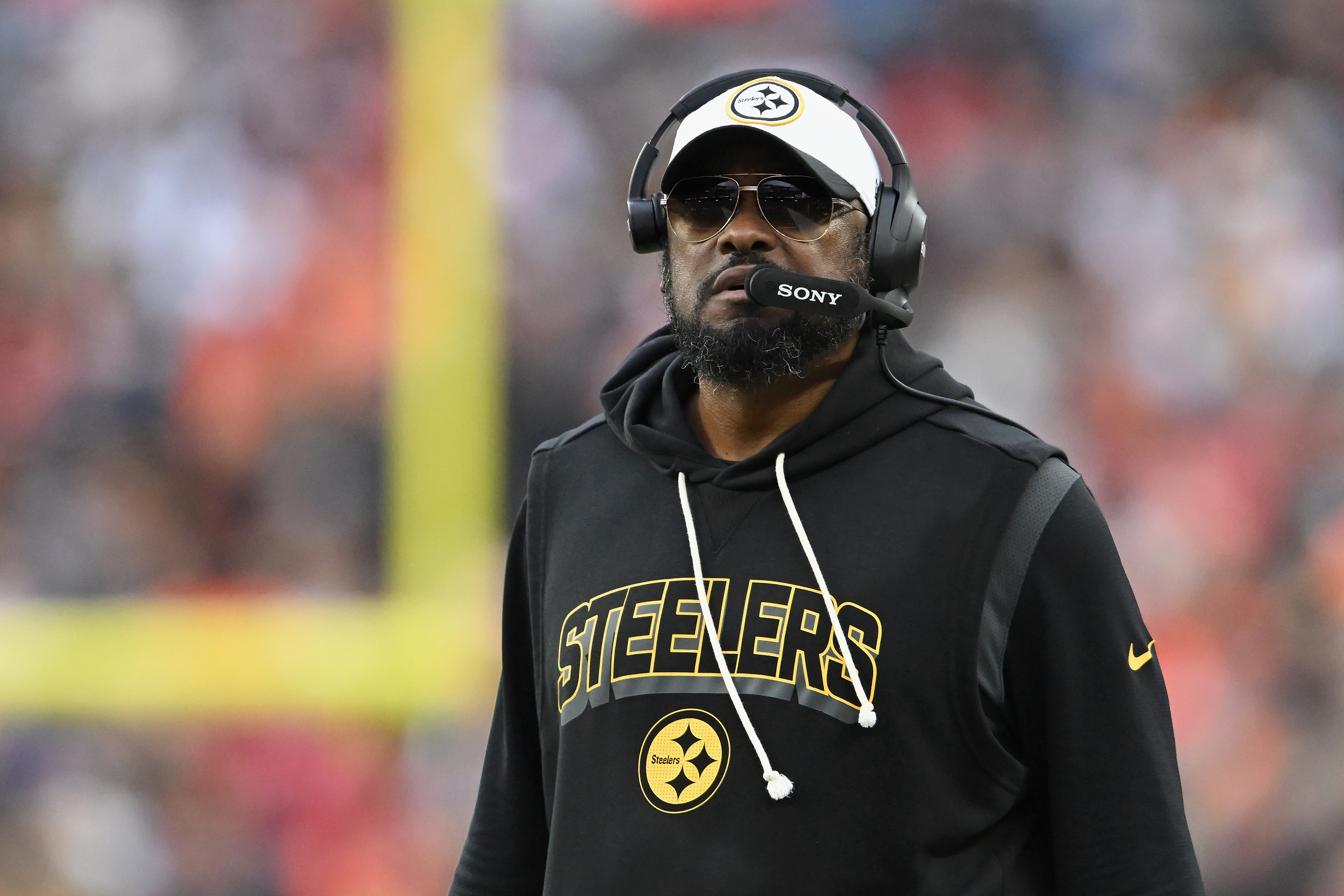 Steelers' Mike Tomlin Dismisses Myles Garrett Record Talk in Loss to Browns