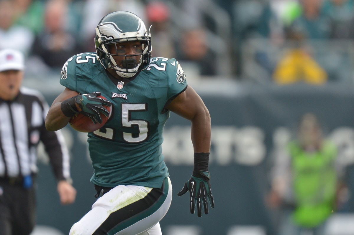 LeSean McCoy Sends Wild Threat to Eagles After MNF Loss