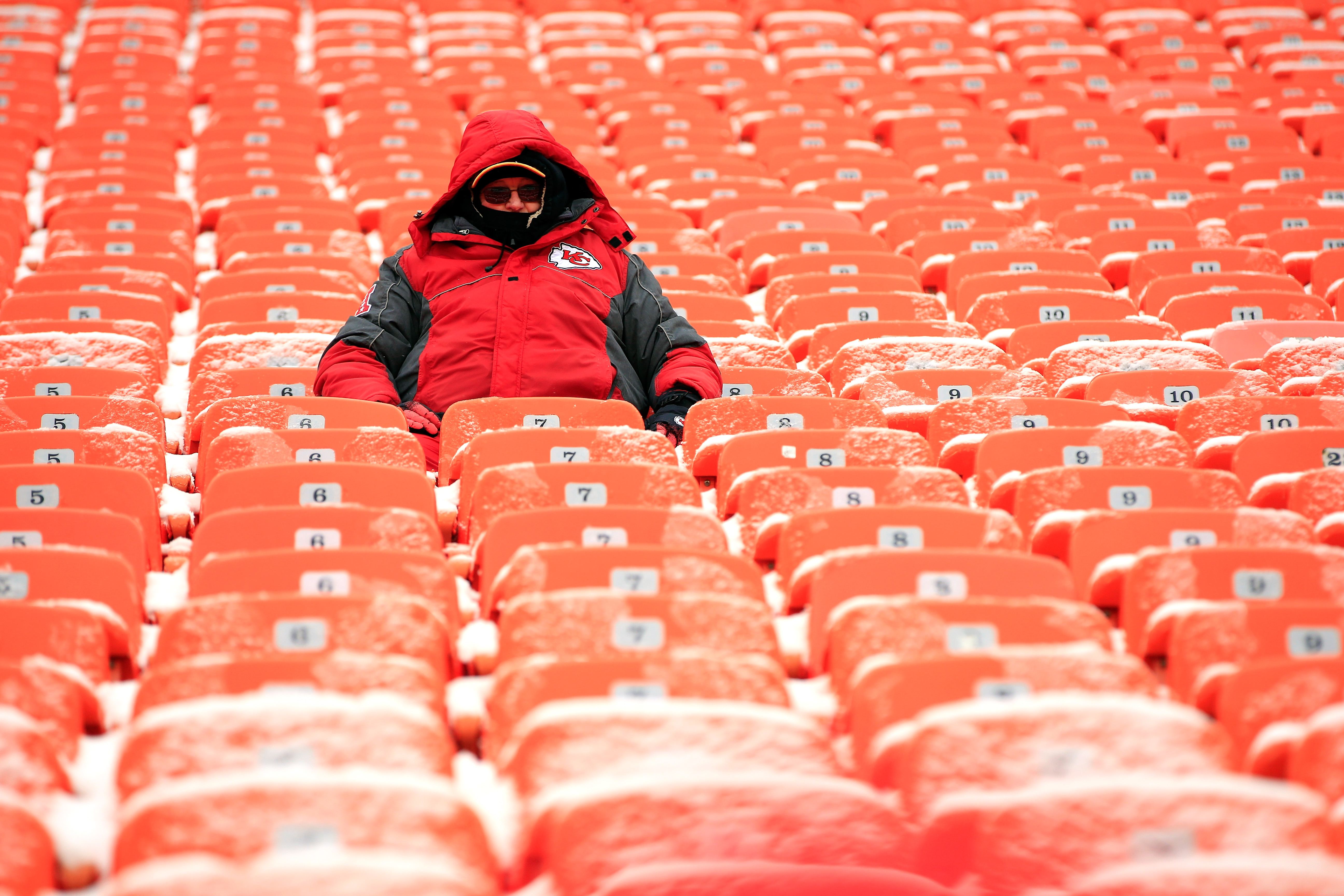 Chiefs Fans Hit With Weather Warning Before Must-Win Game vs Chargers