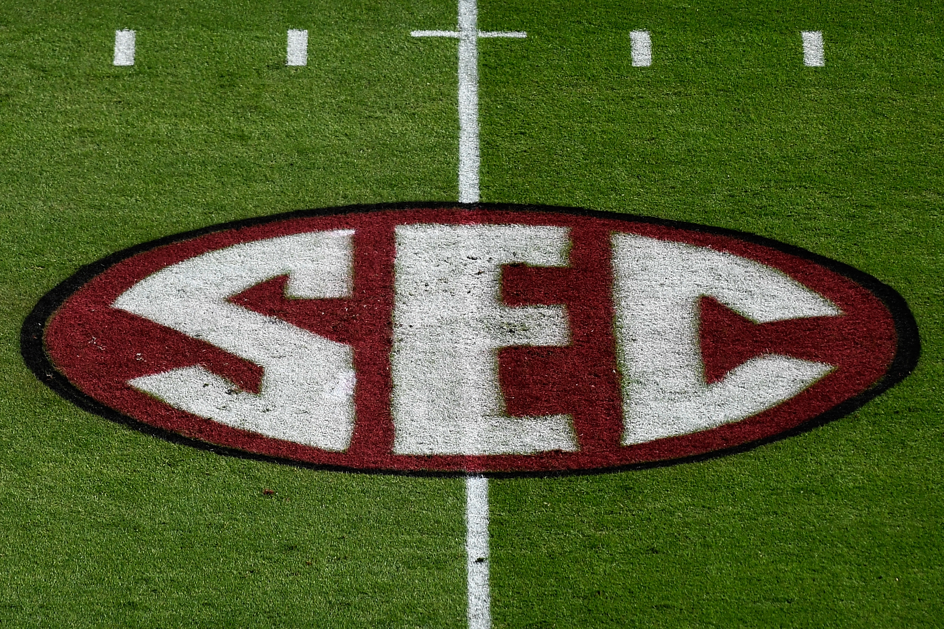 Report: Top SEC QB Makes Stunning NFL Decision