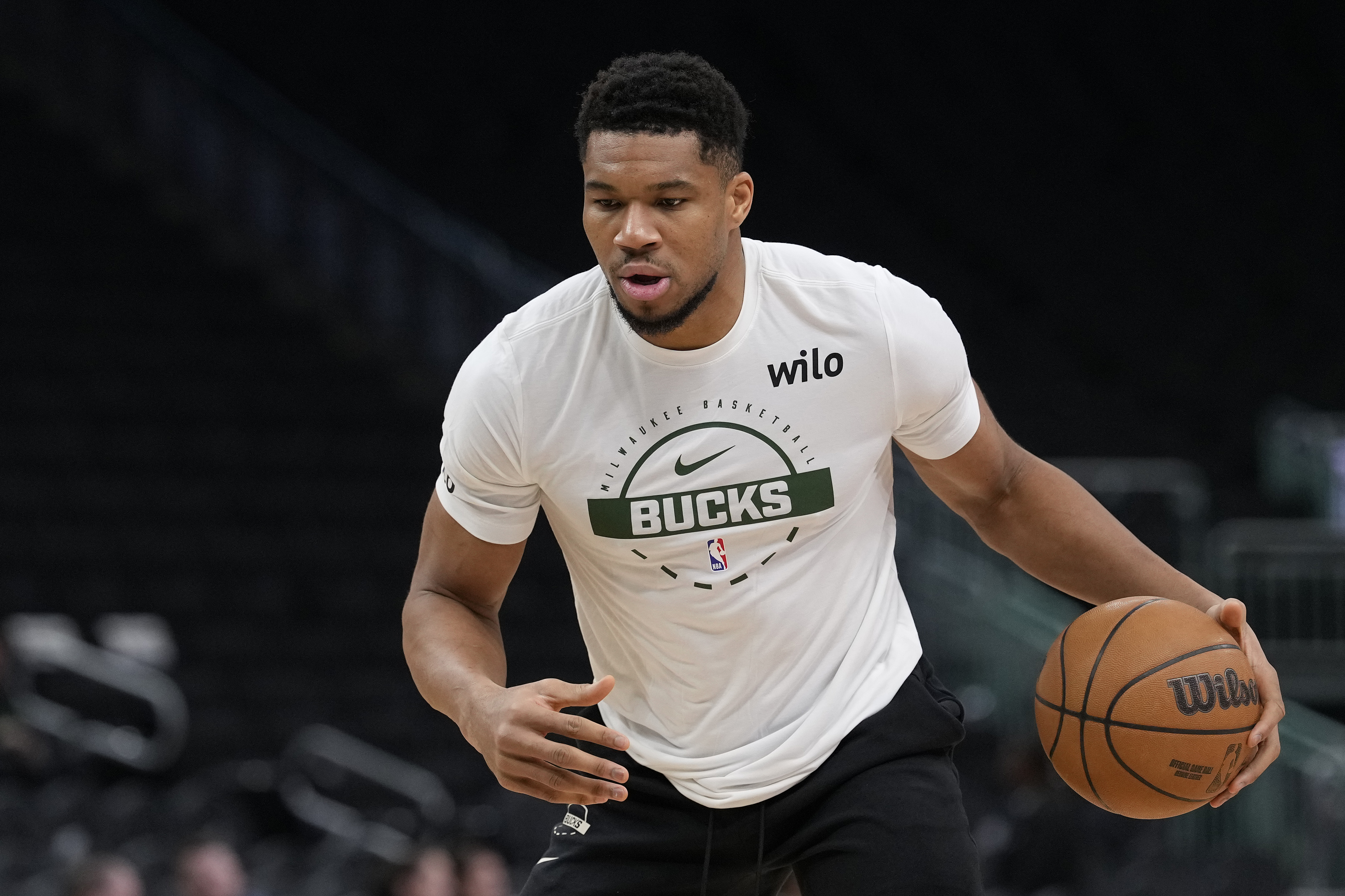 Report: Lakers Receive Major Giannis Antetokounmpo Trade Update