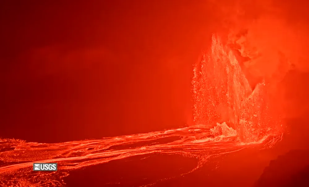 Kilauea erupts: Watch live as volcano shoots lava fountains 1,250 feet ...