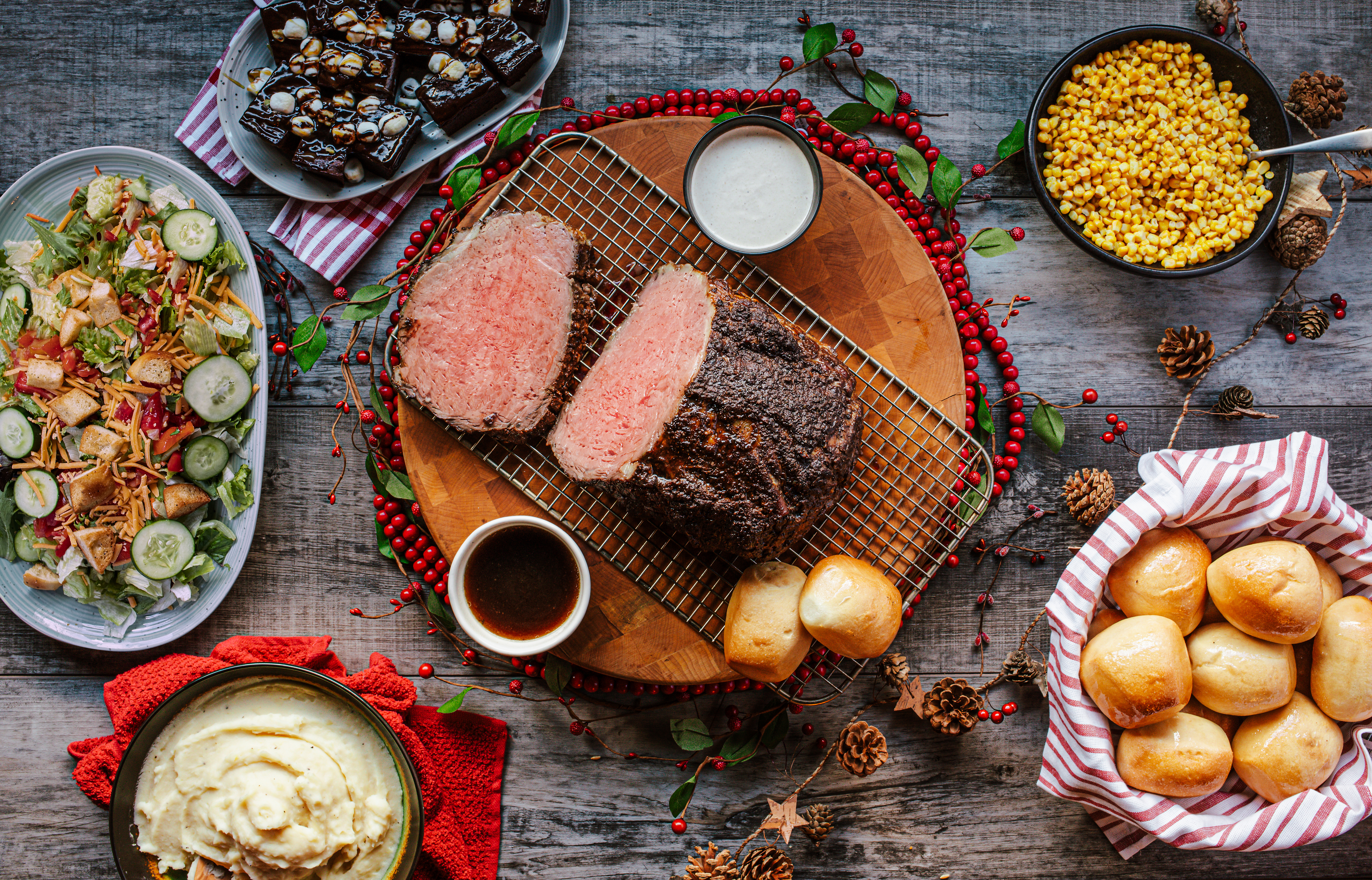 Logan's Roadhouse Unveils New Holiday Menu