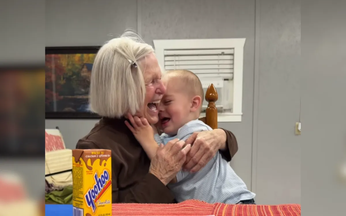 Il figlio di Madeline Staples e la sua bisnonna.