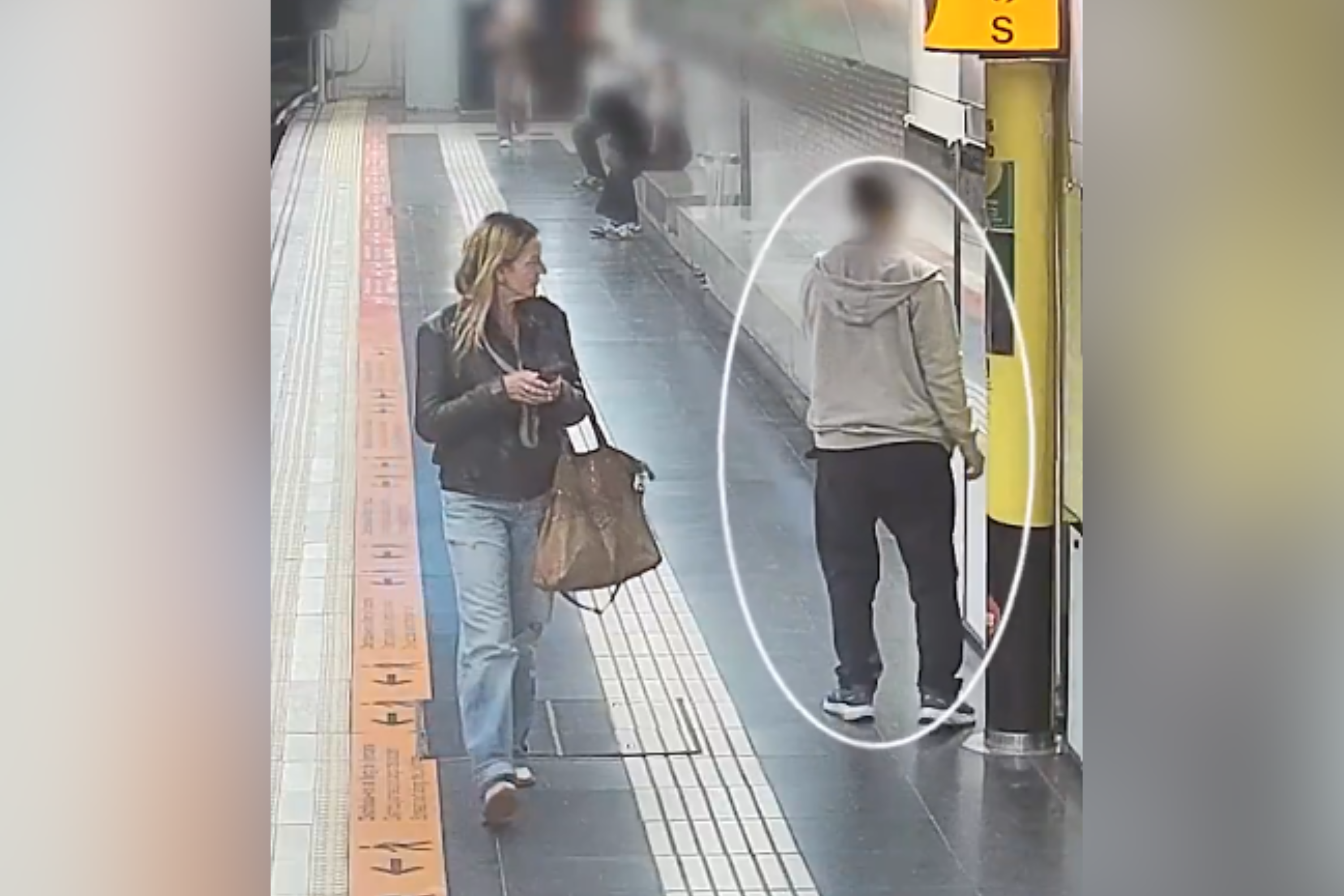 Off-Duty Cop Reacts as Man Falls Into Train Track, Caught on Security Cam