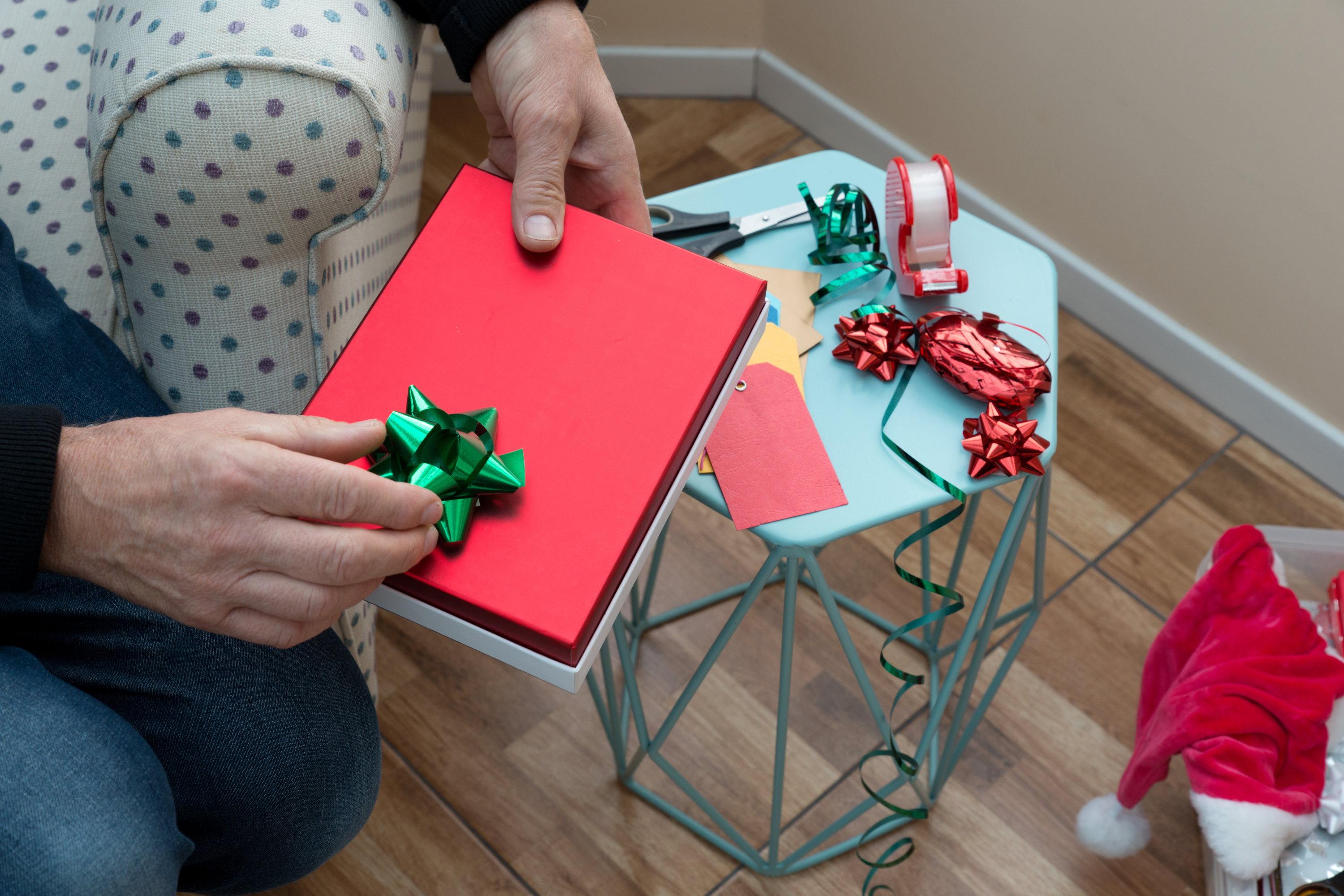 Courthouse Worker Gets Mystery Secret Santa Gift—Jaws Drop at What’s Inside