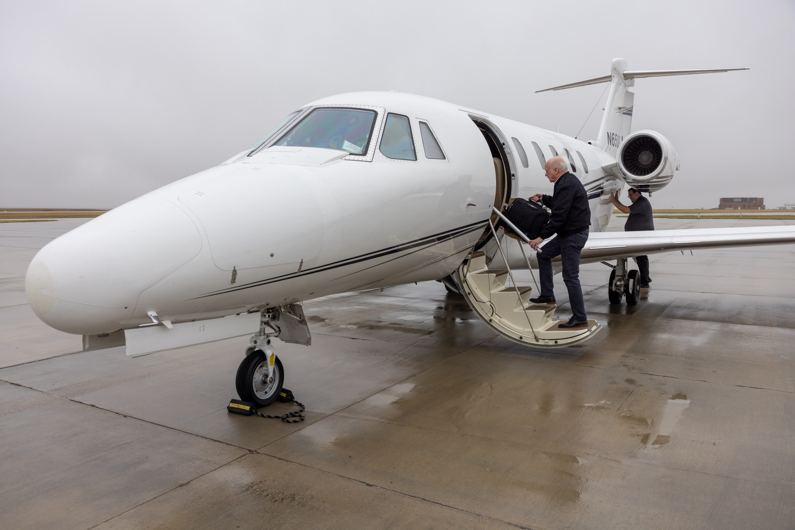 In Rural South Dakota, the Doctor Is a Plane Ride Away—Luckily, He Flies