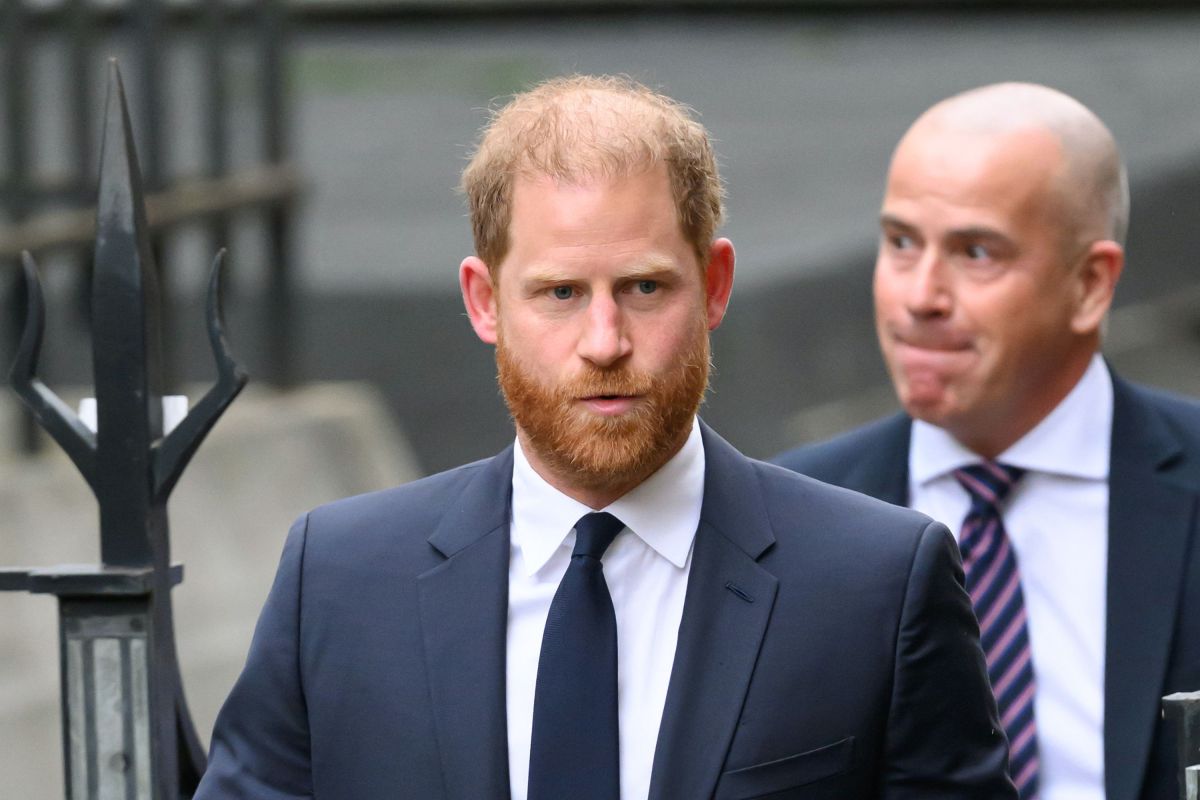 How Prince Harry Can Tackle Stalker Crisis: Security Expert