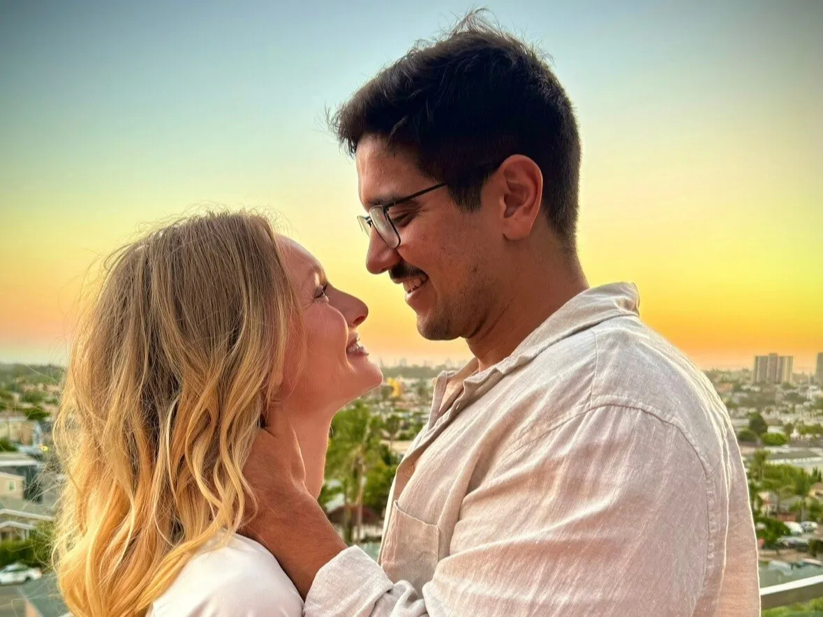 Veteran Leaving US After ICE Detains Husband at Green Card Interview - Newsweek