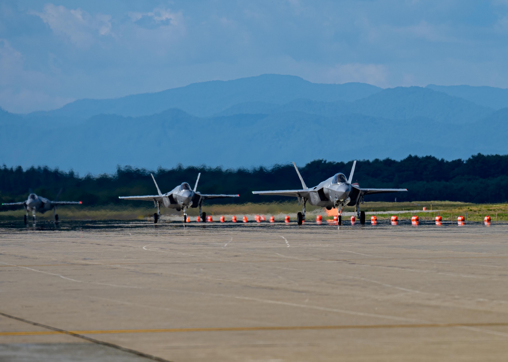 US Prepares Front-Line Pacific Base for Stealth Jets