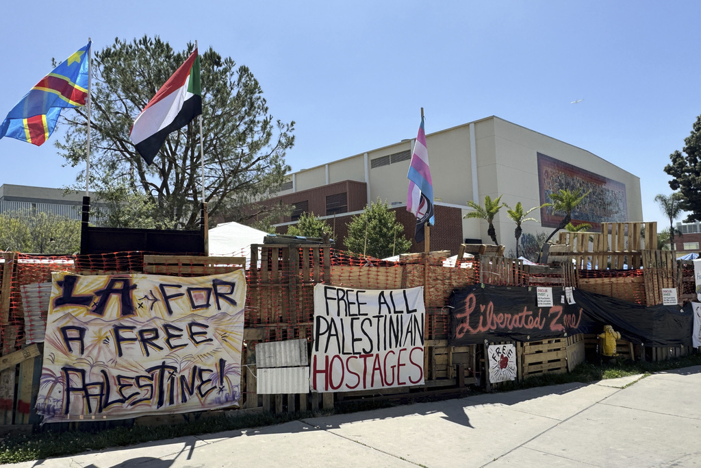 Juez designado por Reagan dice que el gobierno de Trump “falló” en proteger la Constitución