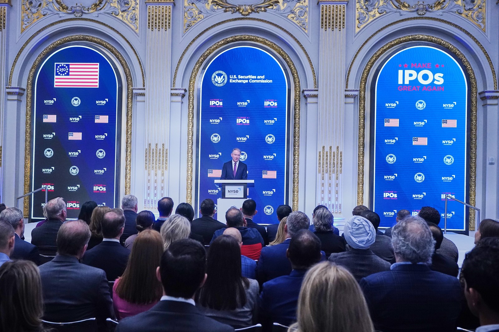 US Stock Market Braces for Greenland Tariff Reaction