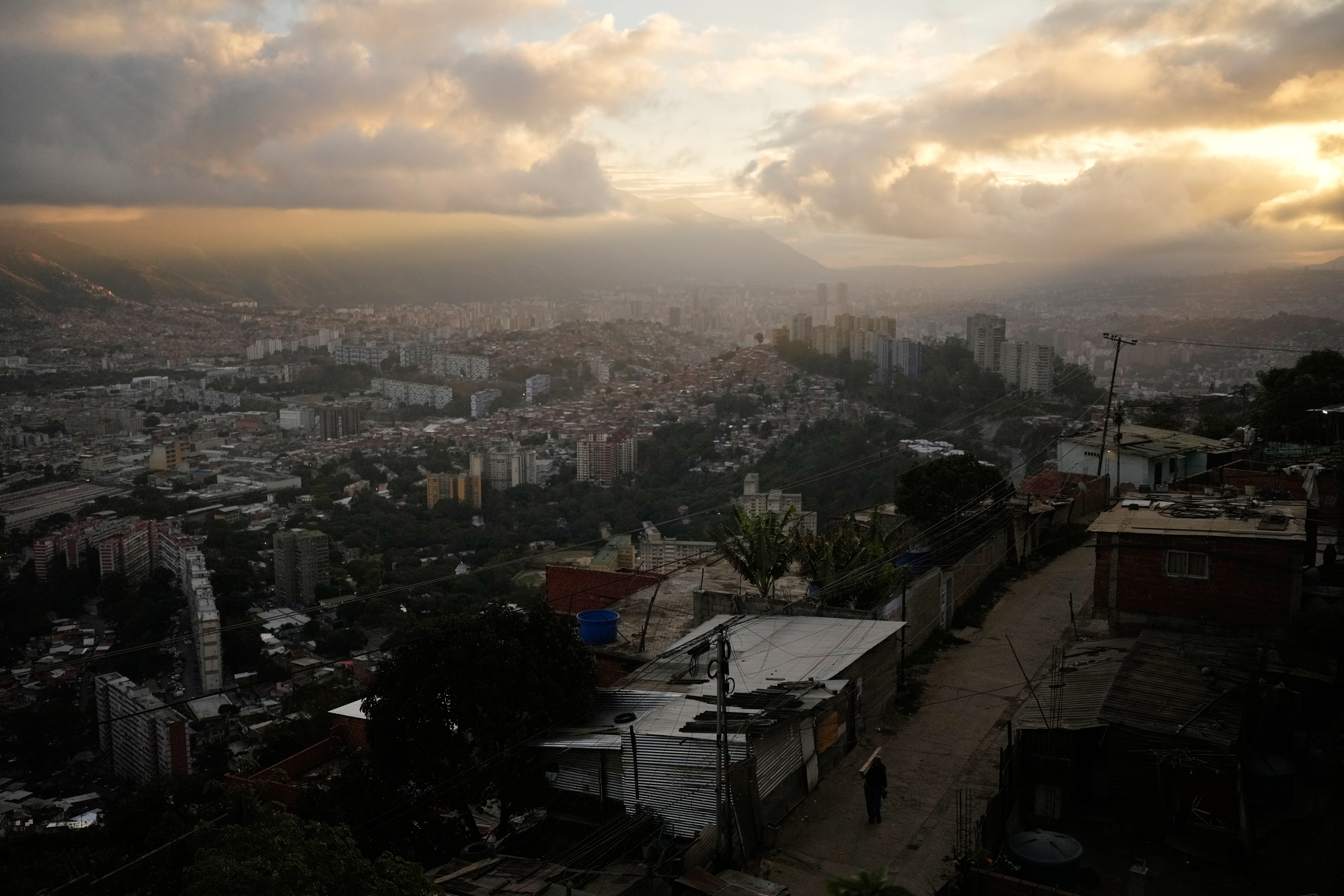 US Department of State Tells Americans Leave Venezuela 'Immediately'