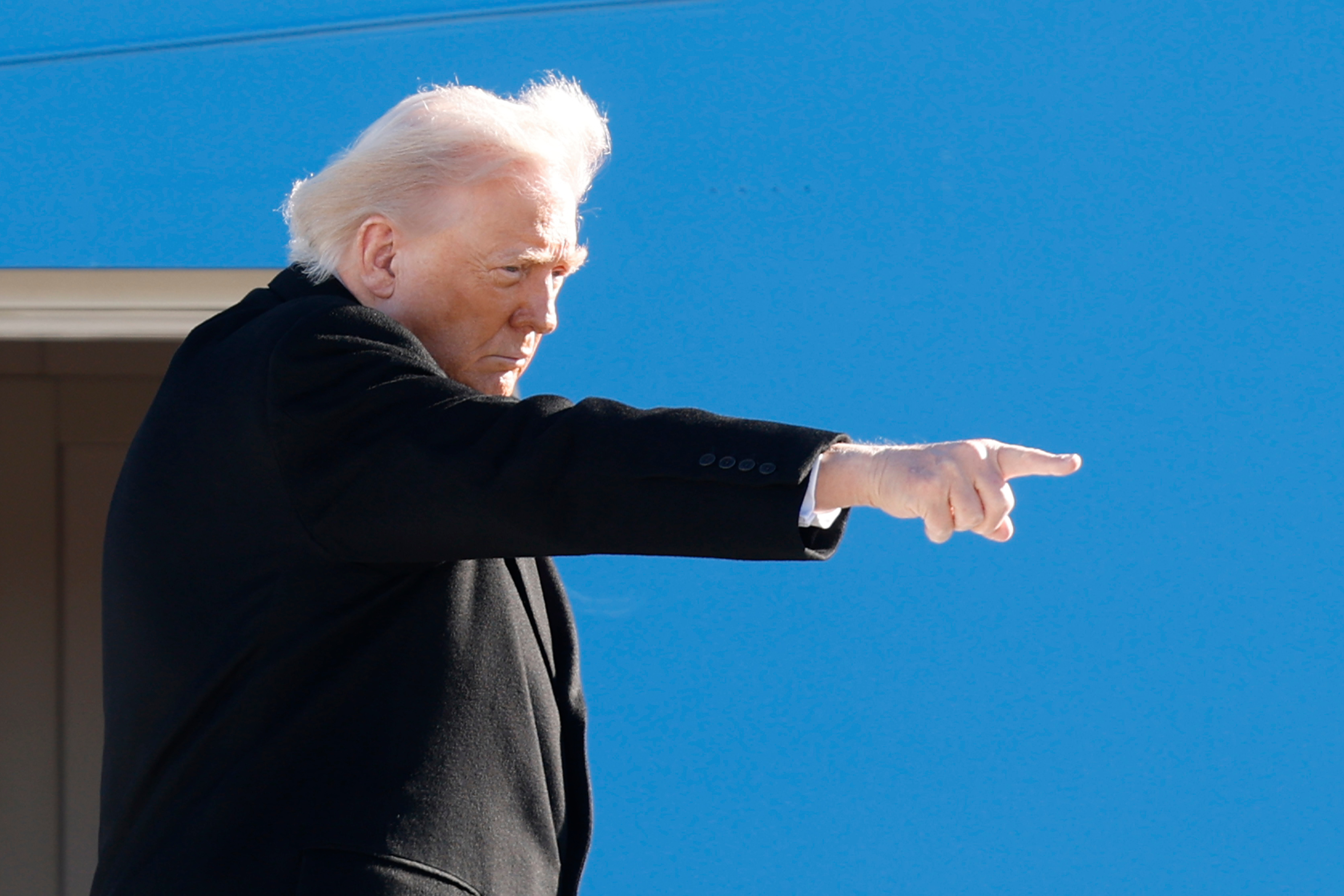 Donald Trump Issues NATO Greenland Warning Before White House Showdown