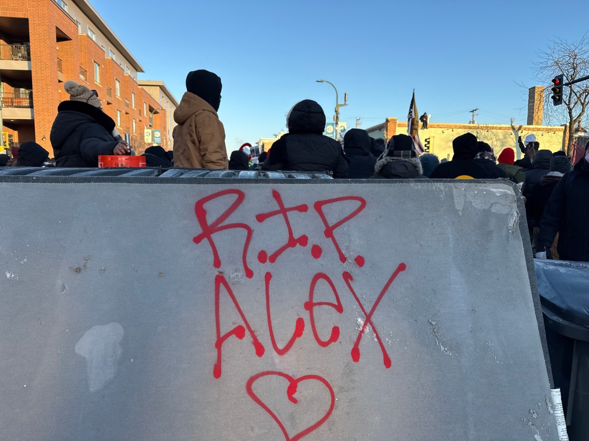 Alex Pretti GoFundMe Surges Past $160K After Fatal Border Patrol Shooting