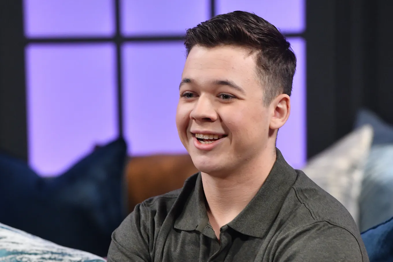Kyle Yan Kyle Rittenhouse compares himself to ICE agent Jonathan Ross - Newsweek