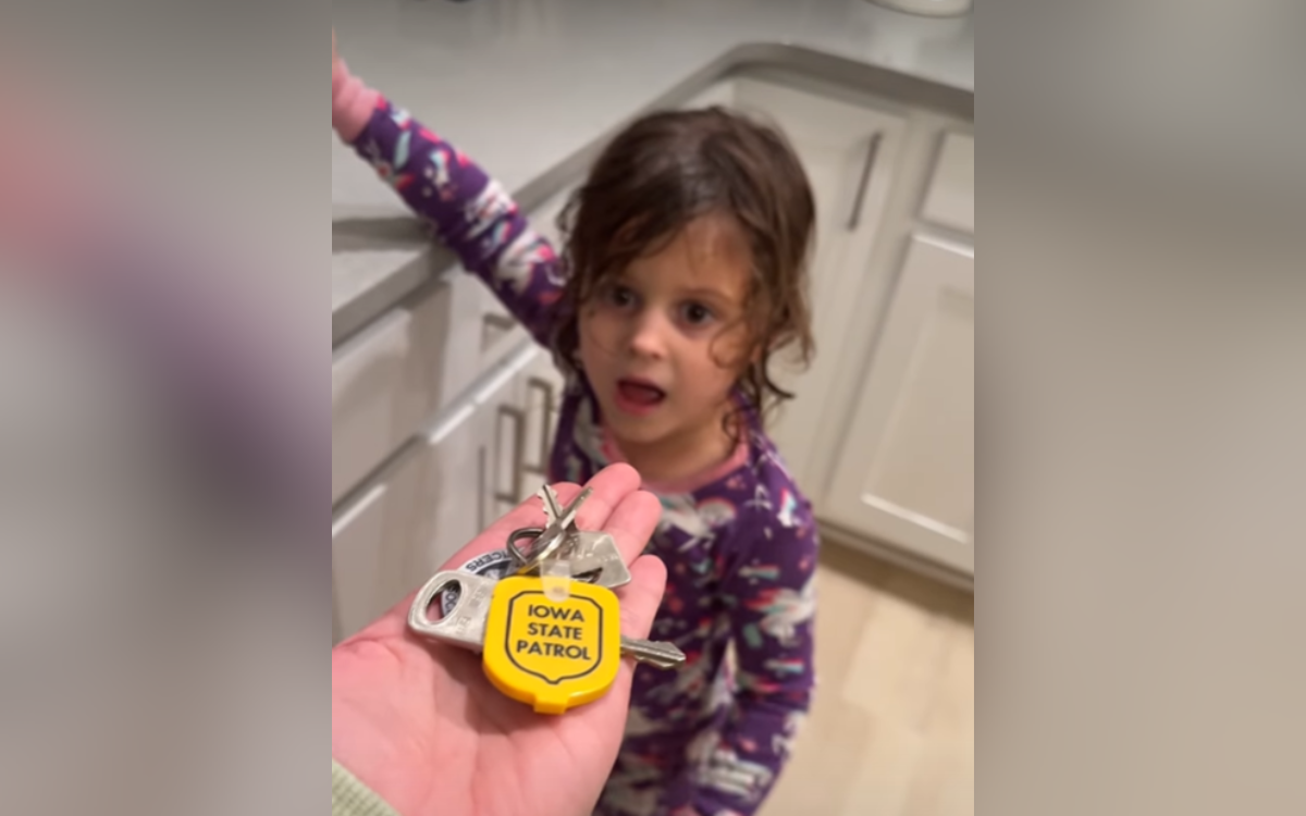 Mom Opens Daughter's Kindergarten Backpack, Fears Cops Will Come for Her