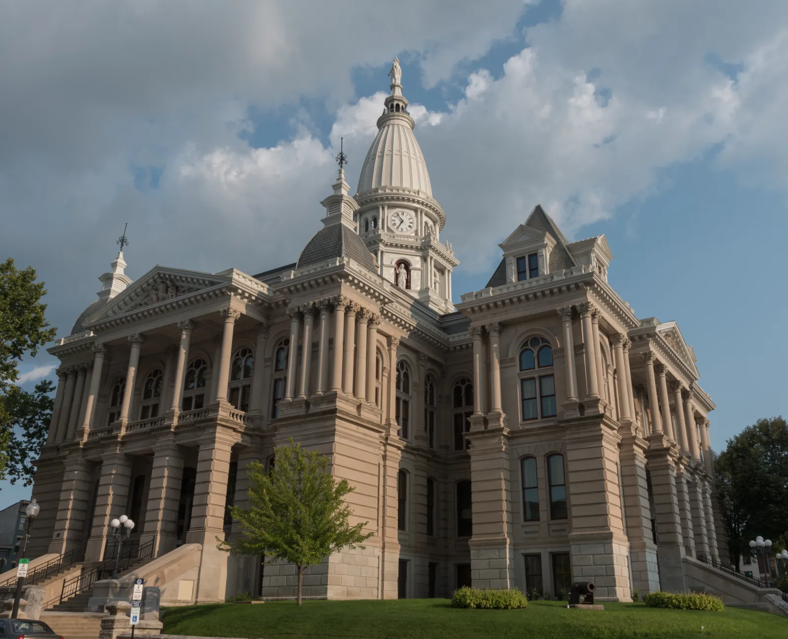 Stock image: Tippecanoe County Courthouse, Lafayette, Indiana, in the summer 2020.