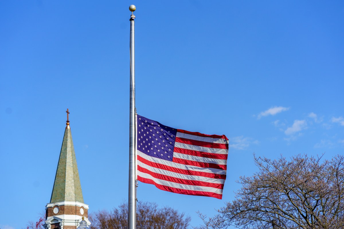 Flags Ordered to Fly at Half-Staff in 3 States This Weekend Flags Ordered to Fly at Half-Staff in 3 States This Weekend