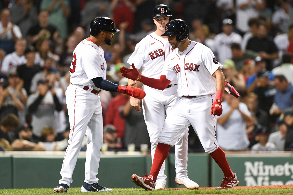 Former Red Sox Outfielder Announces Immediate Retirement at 31