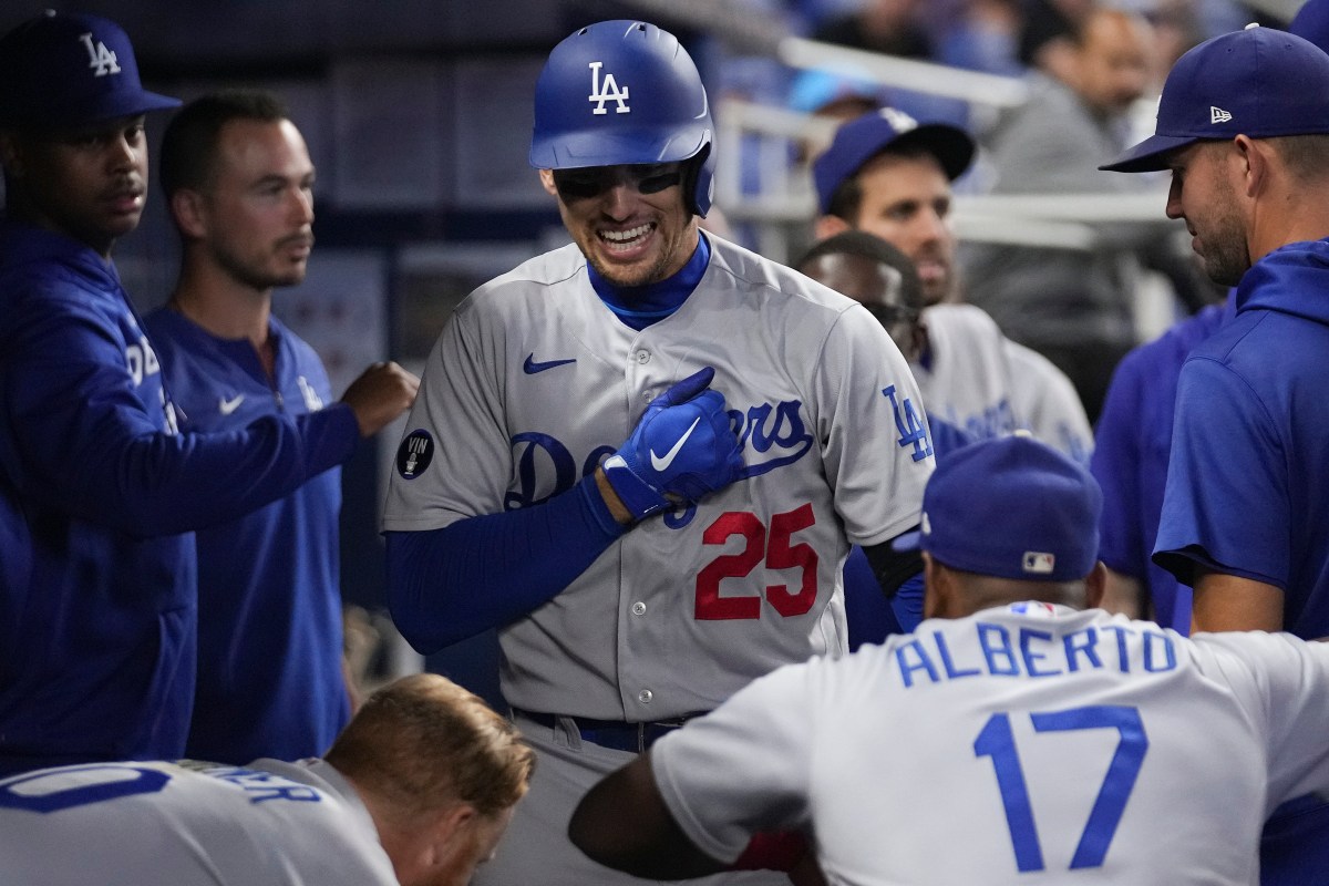 Ex-jogador utilitário dos Dodgers anuncia aposentadoria imediata aos 33 anos Ex-jogador utilitário dos Dodgers anuncia aposentadoria imediata aos 33 anos