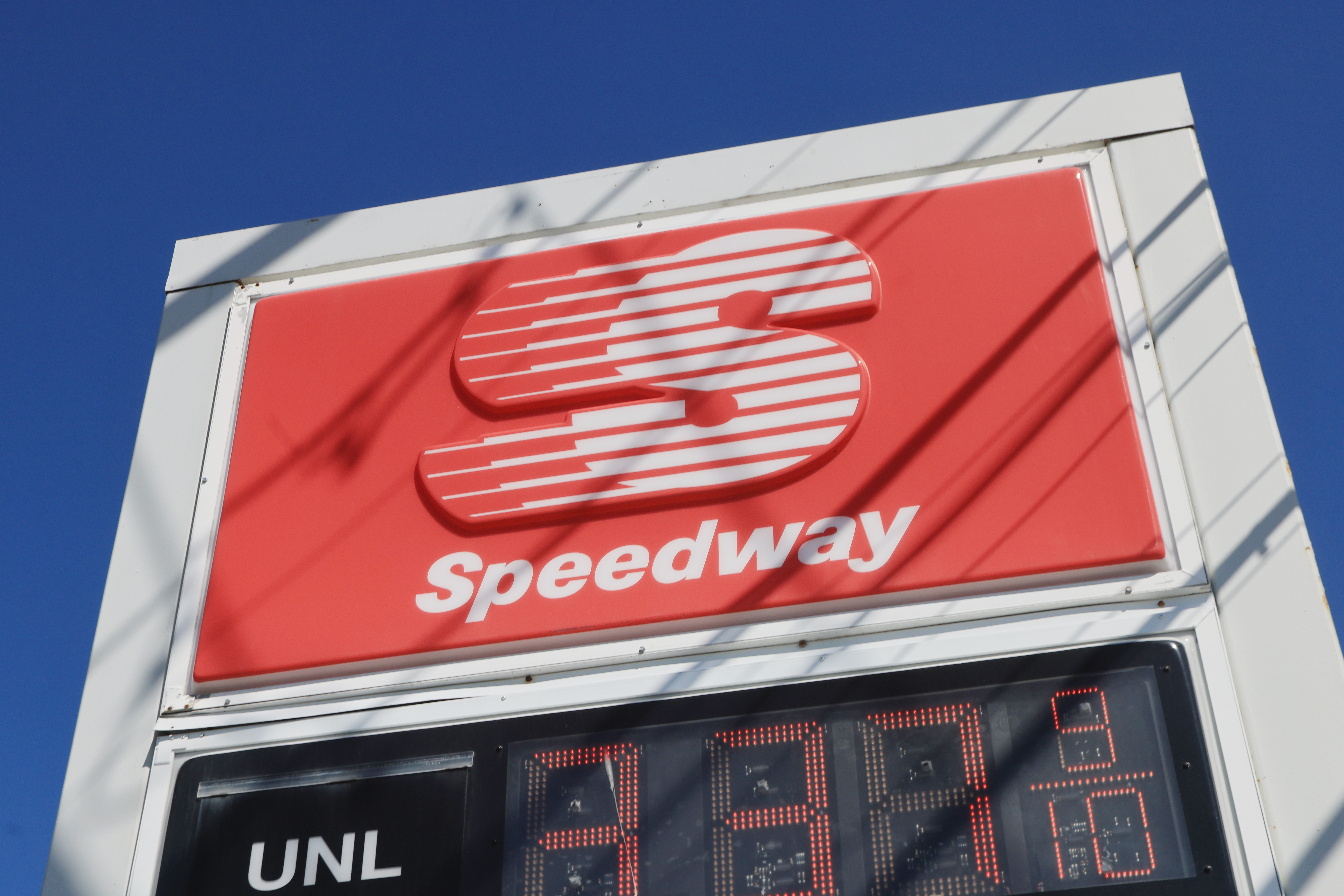 Speedway Faces Boycott Calls After ICE Agents Kicked Out of Gas Station