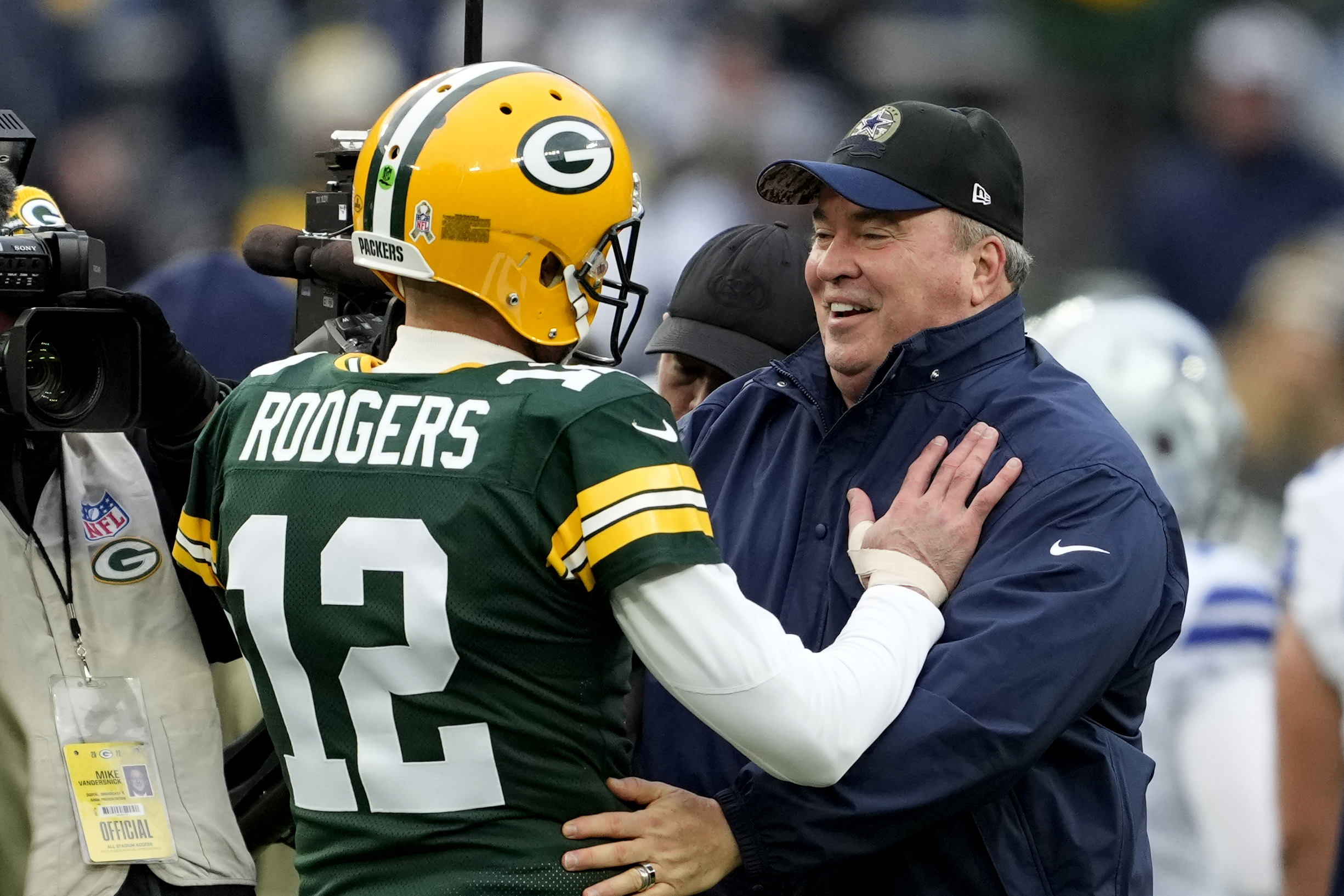 Aaron Rodgers’ NFL Future Remains Unclear as Offseason Looms