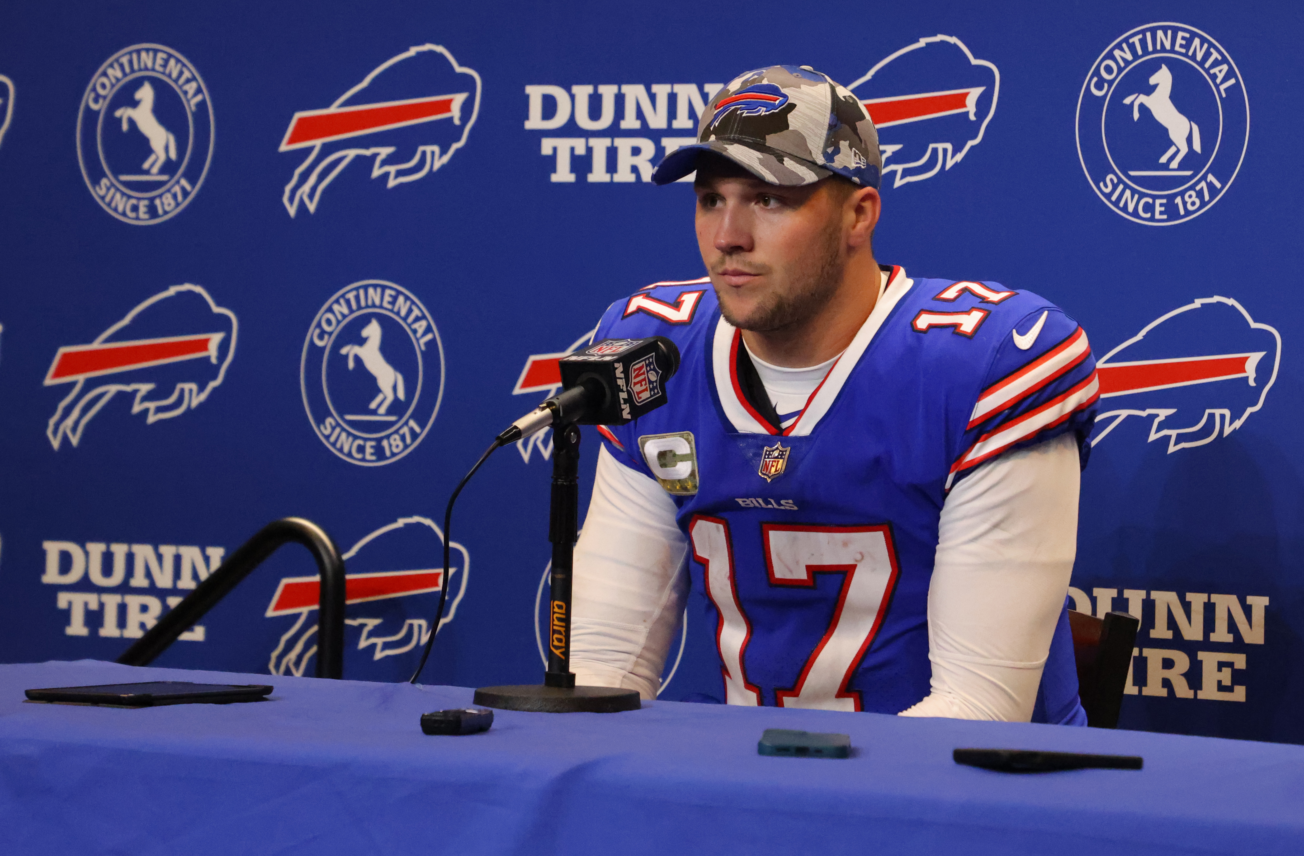 Bills QB Josh Allen Appears Banged Up at Public Appearance