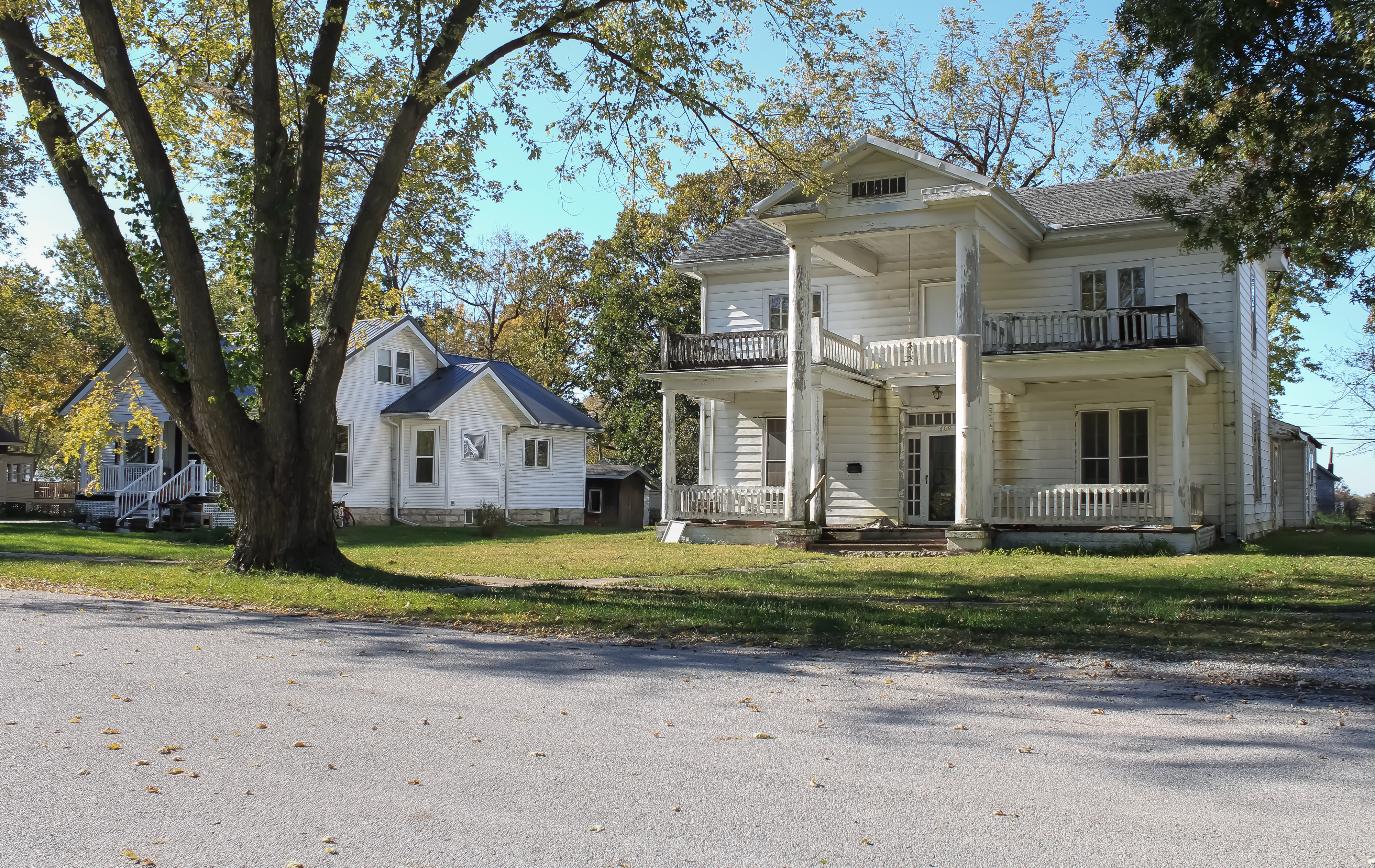 Woman Finds Huge Abandoned Cleveland Home—Then Sees Something on Front Door