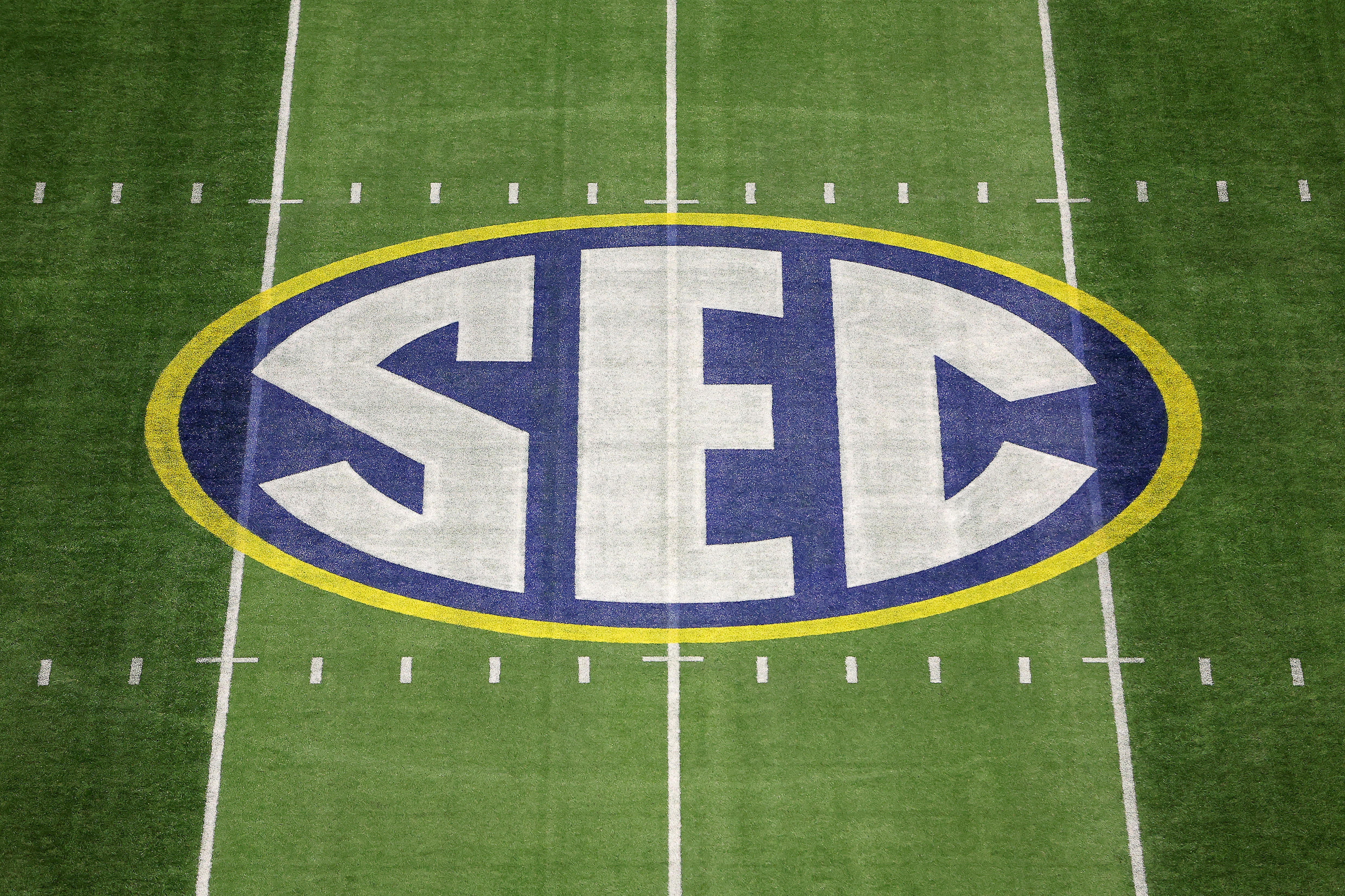 SEC Starter Withdraws from NFL Draft to Enter Transfer Portal