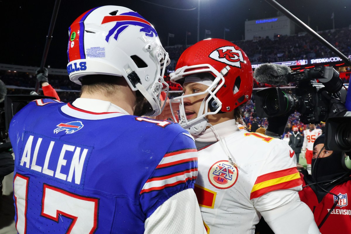 Chiefs-Bills Slated for Holiday Night Showdown: Report