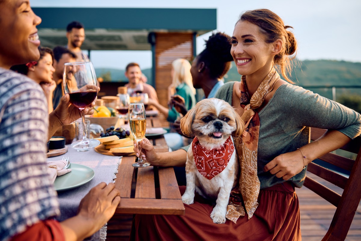 What Makes Friendships Last&mdash;and Fade? A Relationship Expert Explains
