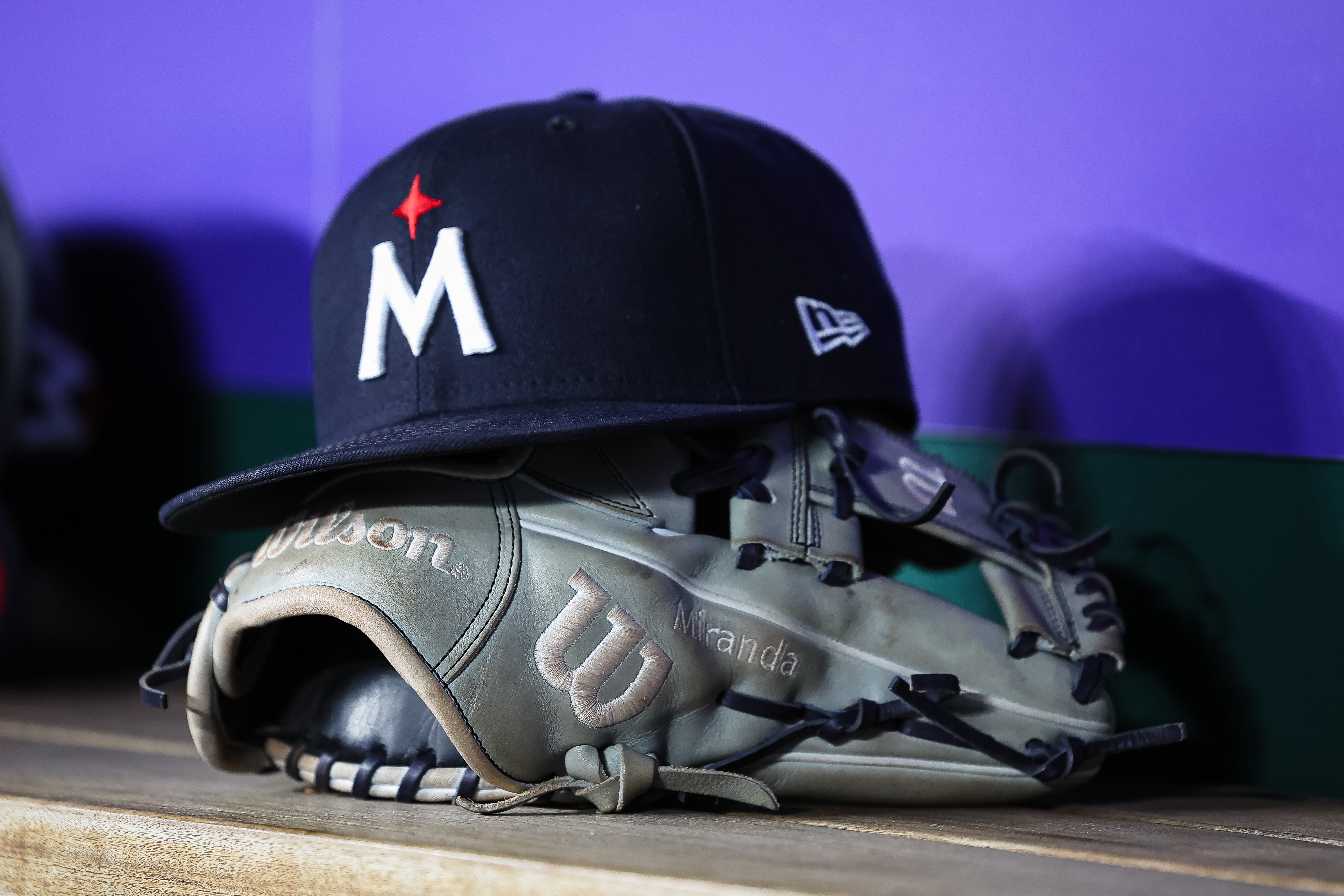Longtime Blue Jays Prospect Signs with Twins in Free Agency