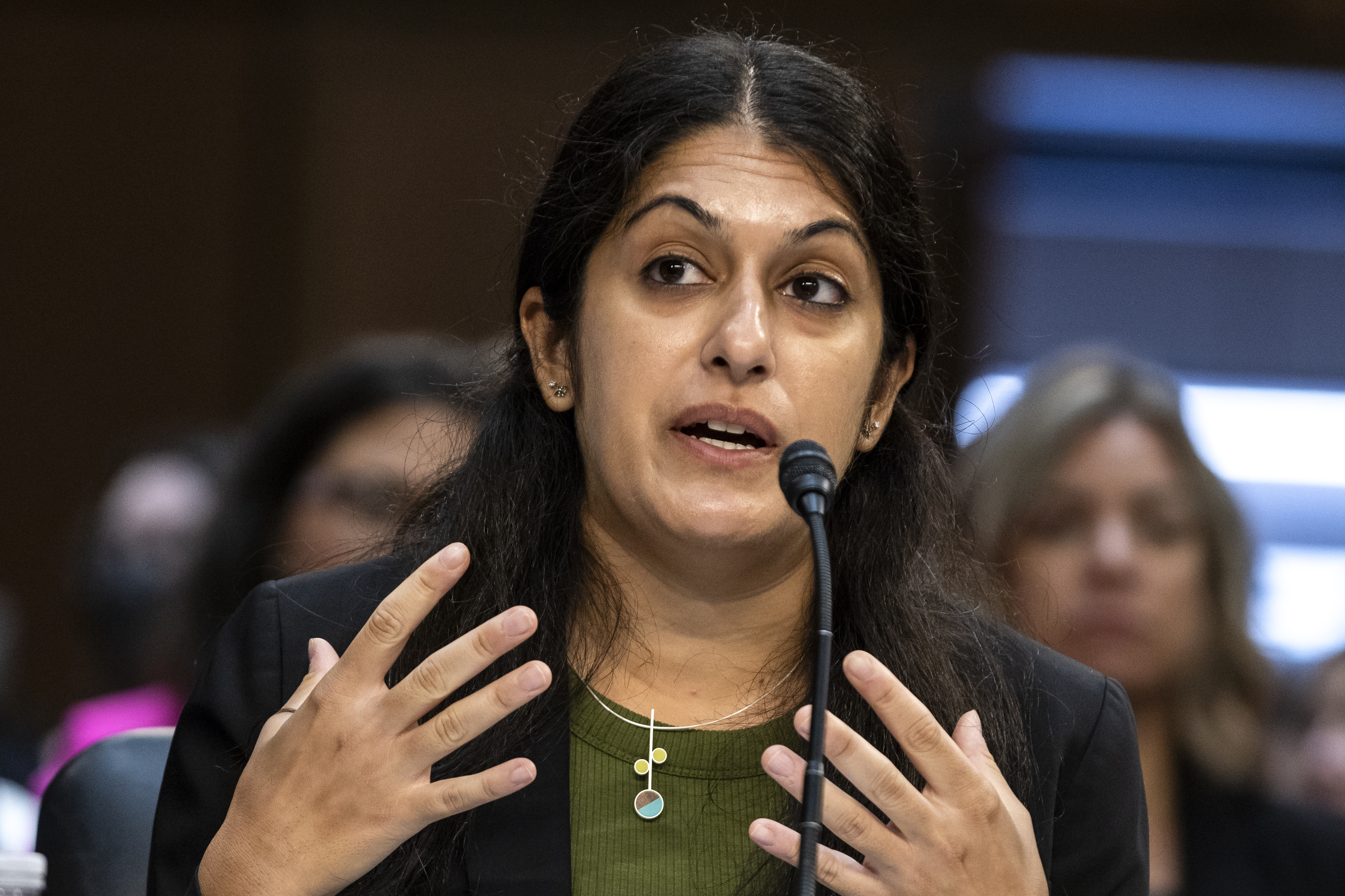 Doctor’s Response to Whether Men Can Get Pregnant Goes Viral