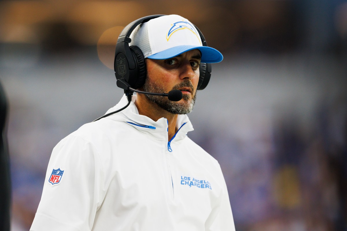 Chargers DC Jesse Minter Becomes Second Coach to Back Out of Browns Job
