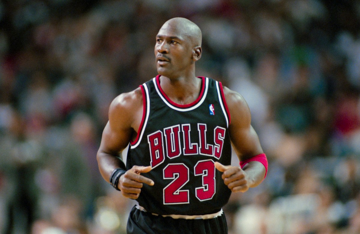 Bulls Legend Michael Jordan Sends Message to Derrick Rose