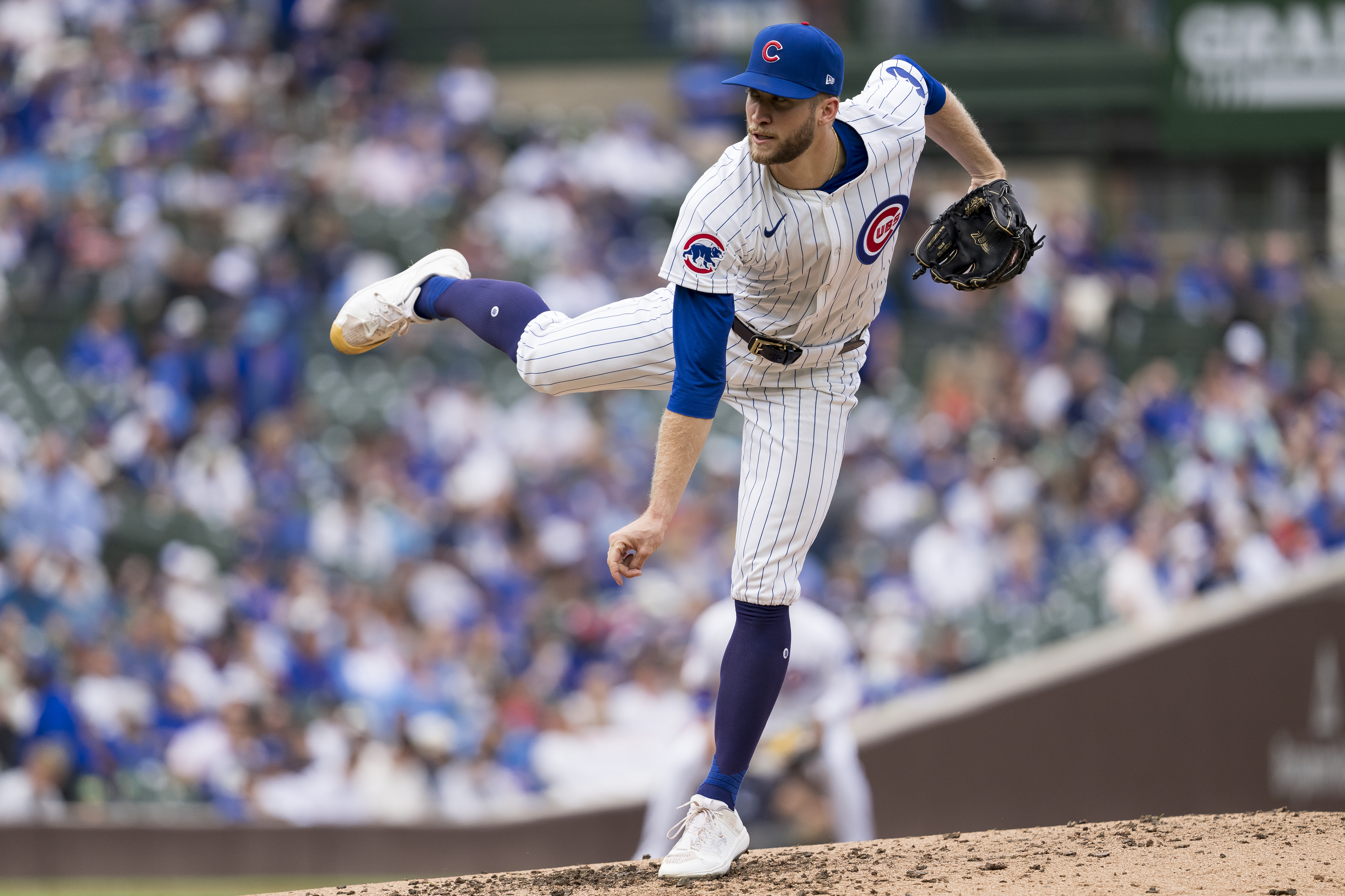 Cubs Lose Pitcher From Kris Bryant Trade to Giants in Free Agency