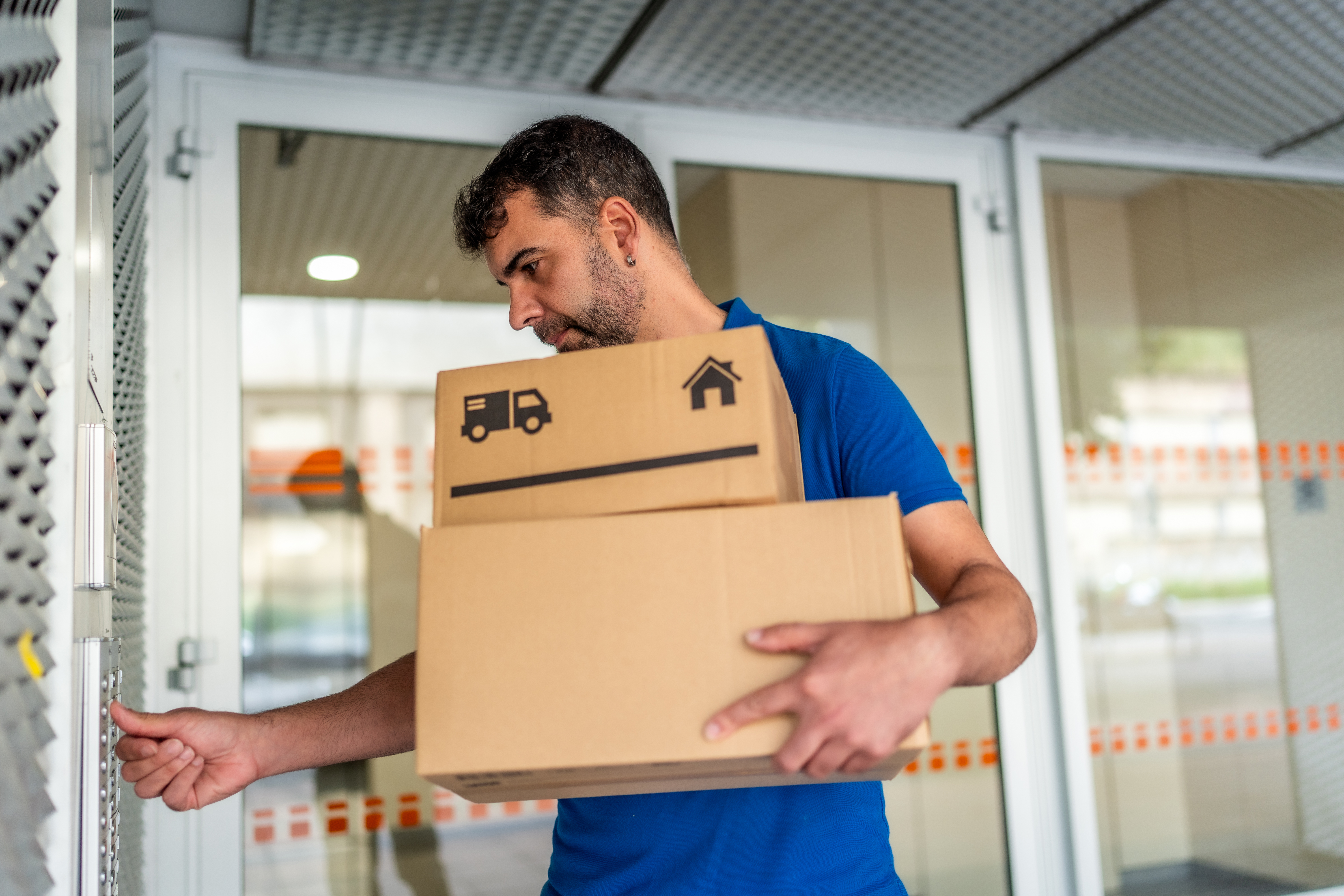 Mailman Delivers Parcel, What Happens to Dog Caught on Viral Pet Cam Clip