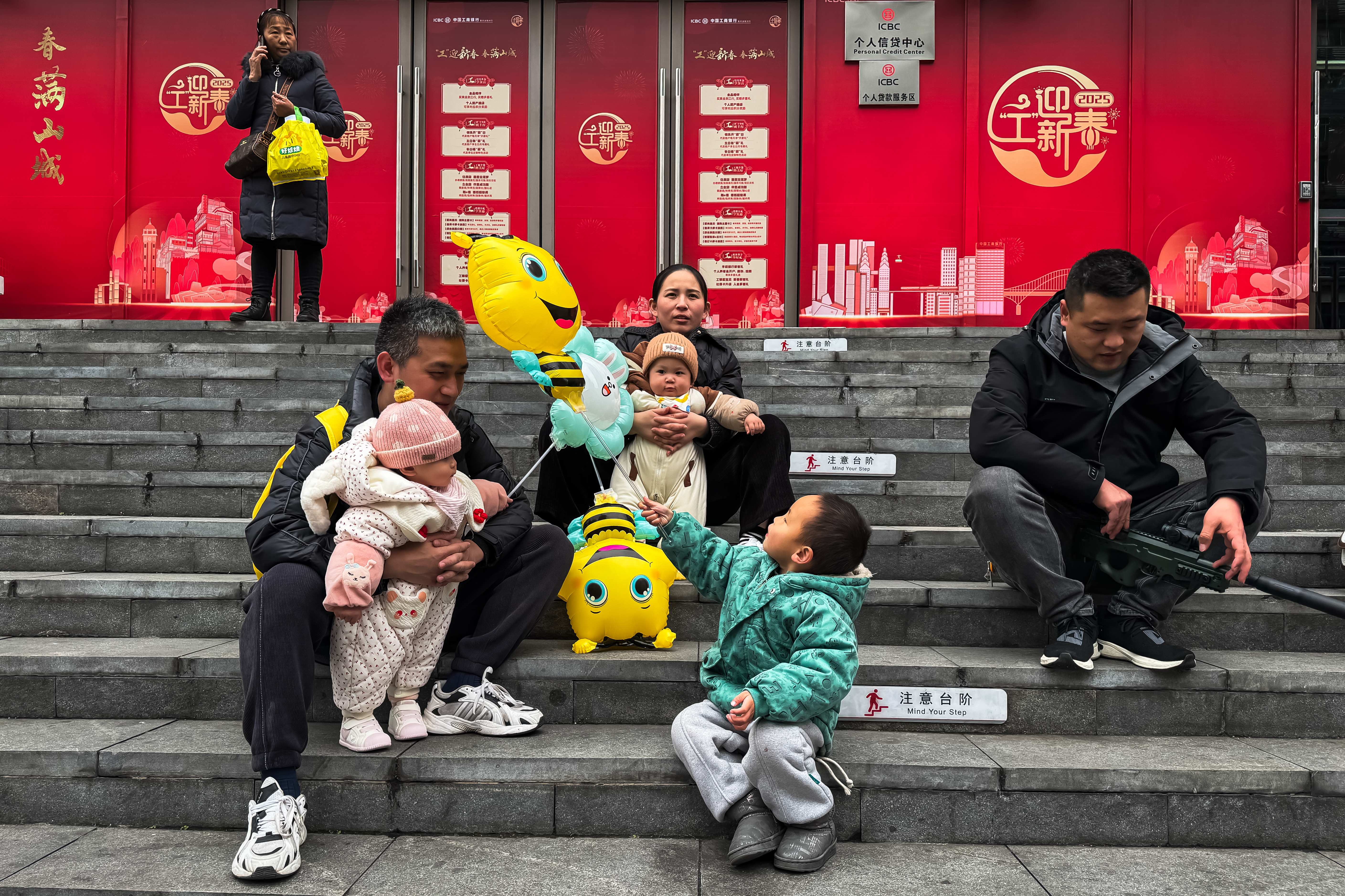 China Blocks Population Debate Online