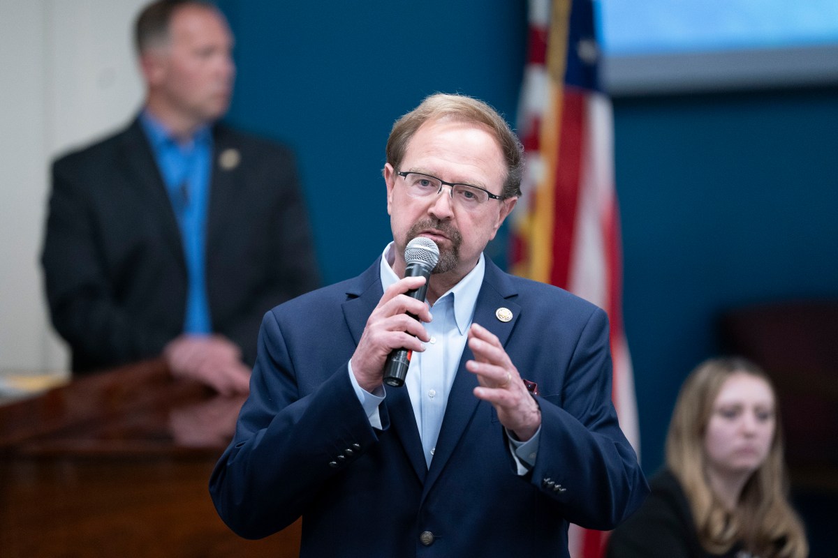 Democrat Edges Out Incumbent Republican in New Internal Campaign Poll Democrat Edges Out Incumbent Republican in New Internal Campaign Poll