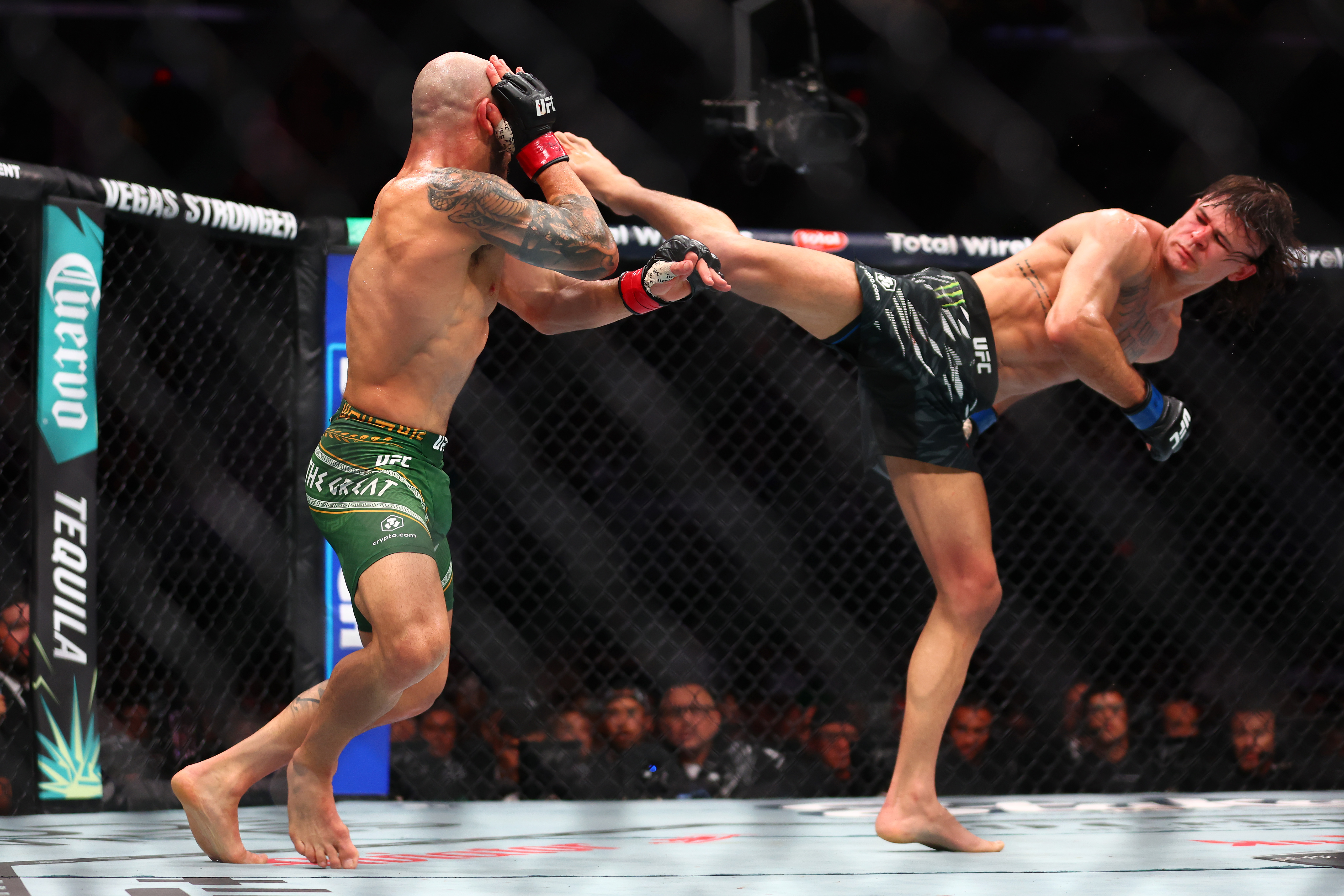 Kalshi Promo Code NEWSWEEK: Get $10 Bonus For UFC 325 Predictions