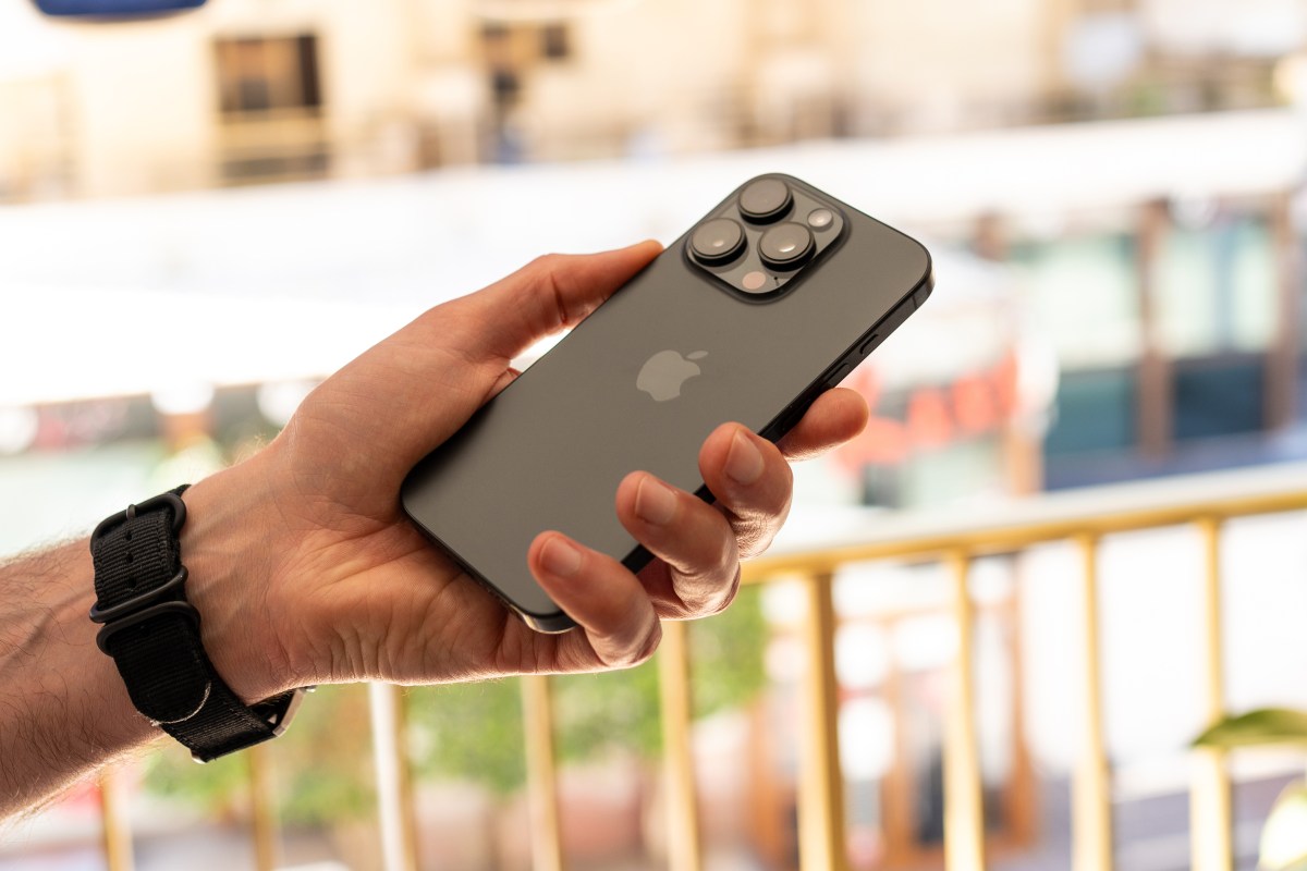 Apple Makes Major iPhone 18 Pricing Decision—and Users Are Surprised Apple Makes Major iPhone 18 Pricing Decision—and Users Are Surprised