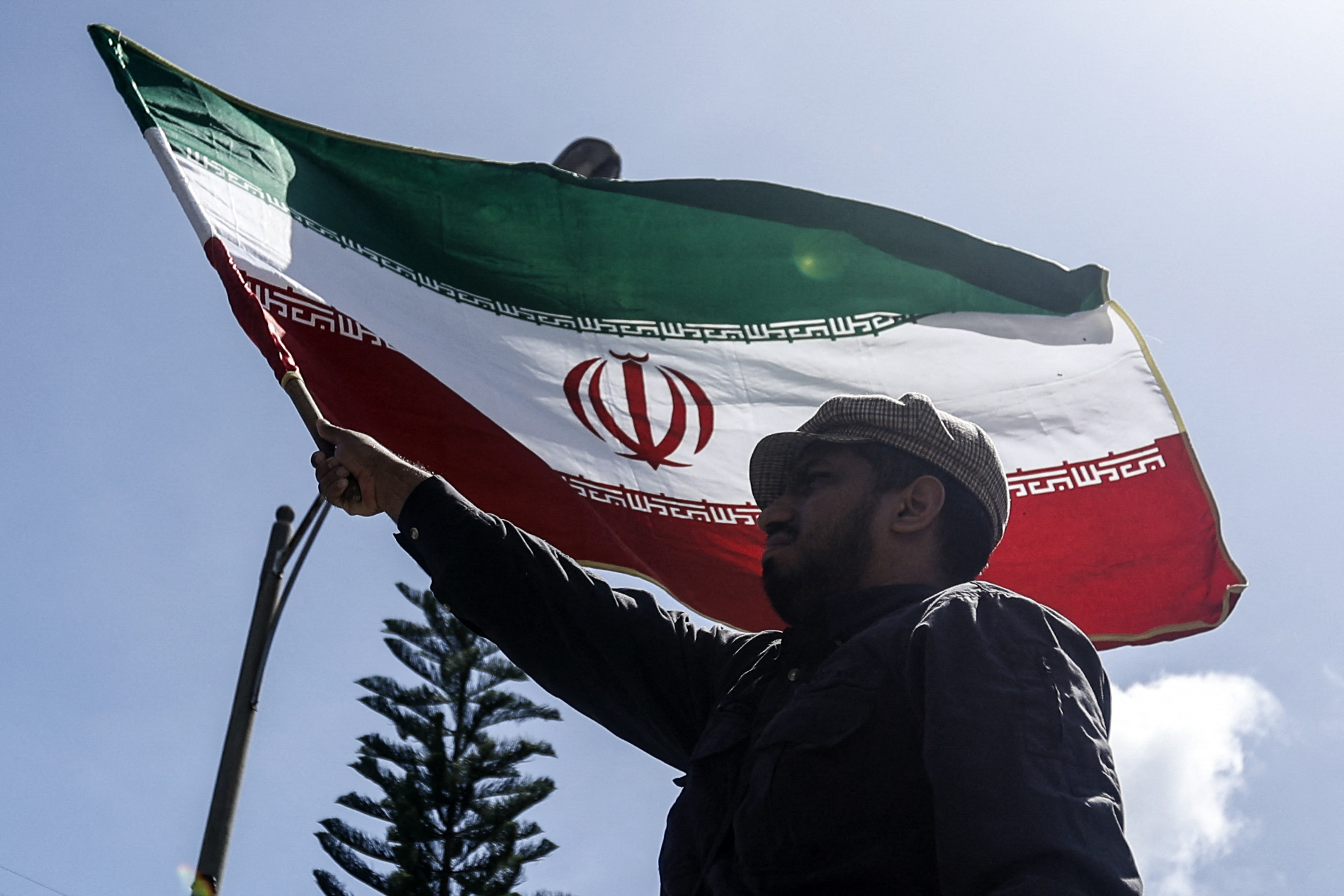 Uncommon Knowledge: Trump Faces a New Axis of Resistance