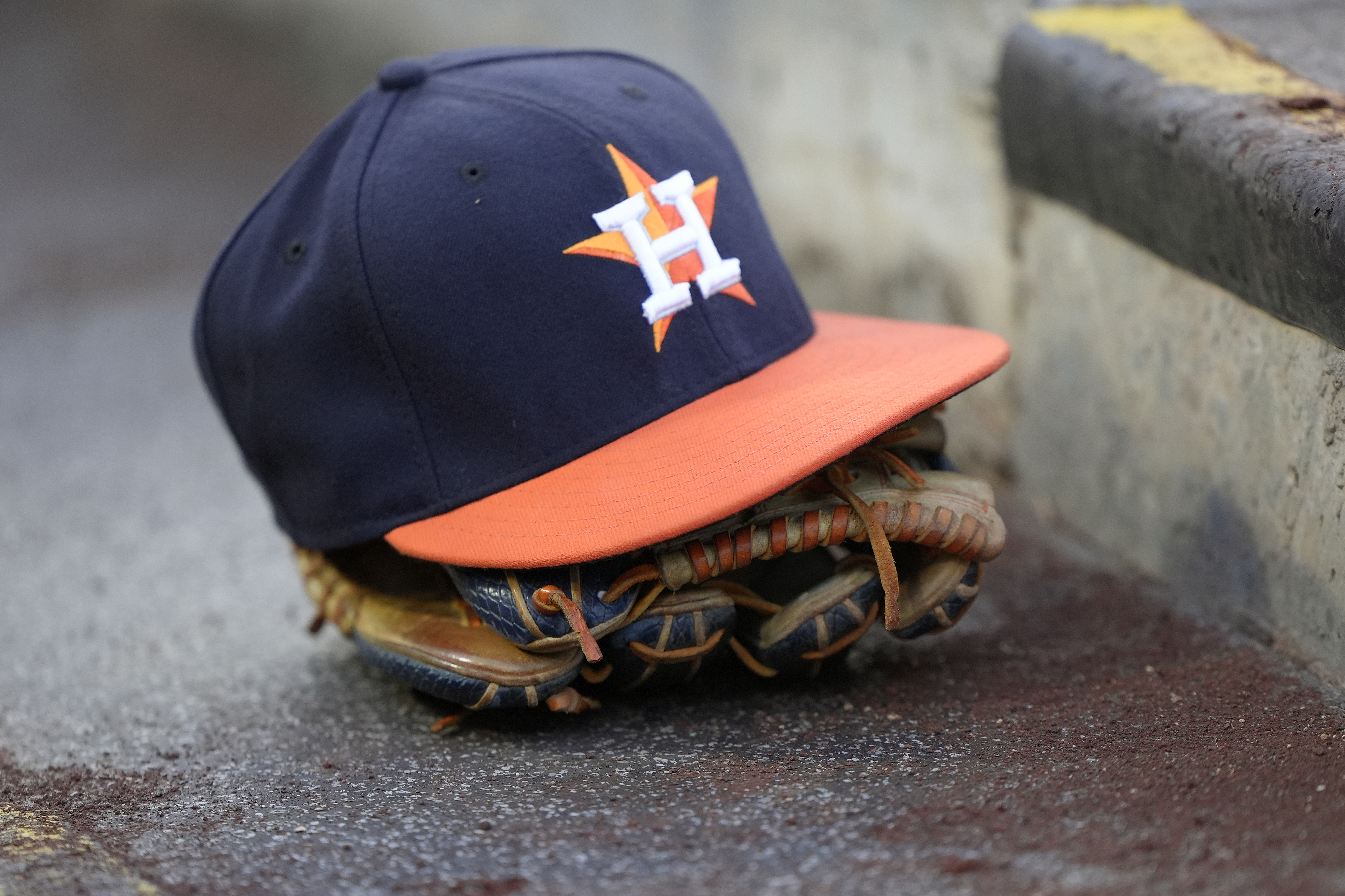 Astros Sign Houston Native, Intriguing 26-Year-Old Arm