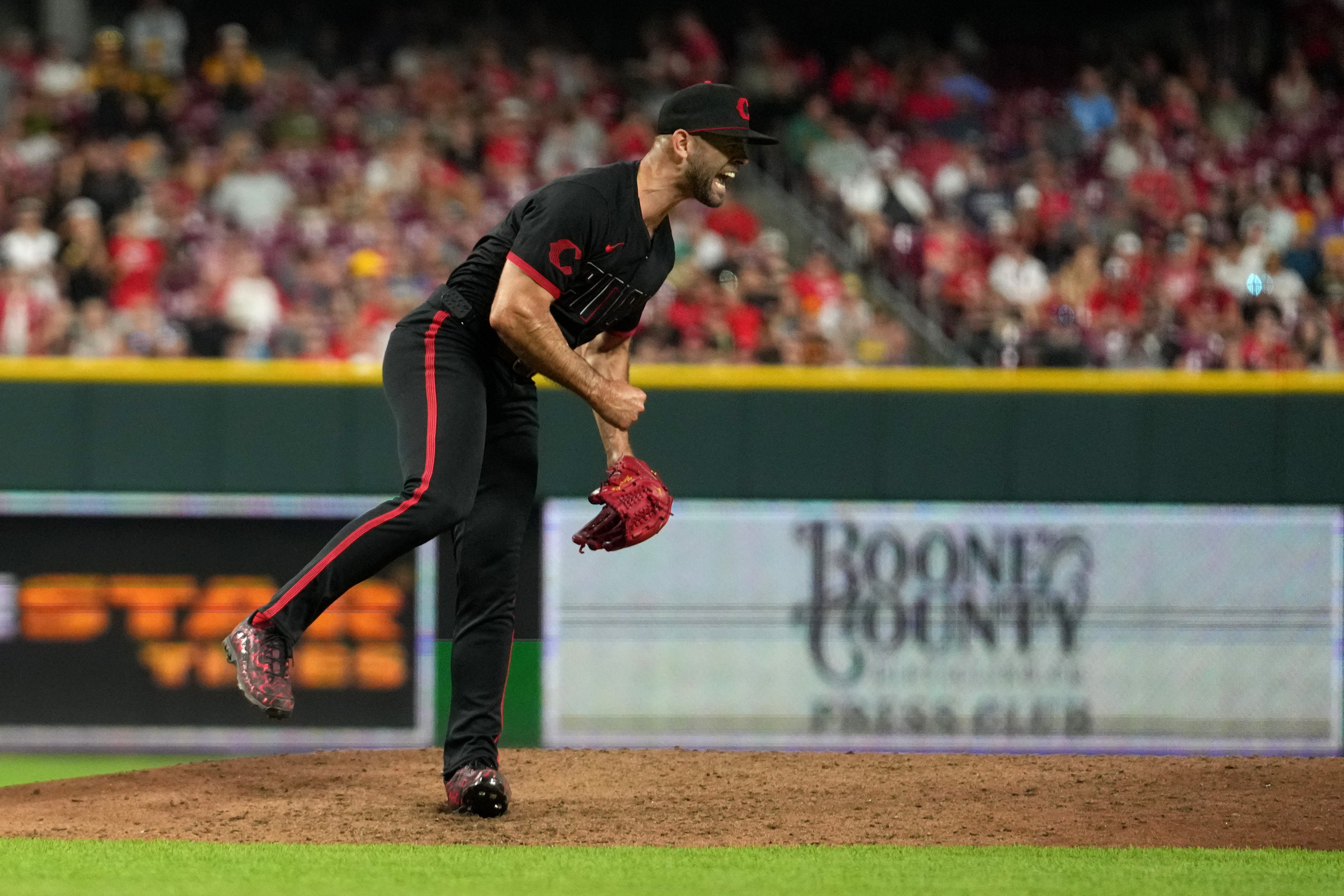 Padres Predicted To Sign Veteran Pitcher From Reds After Solid Year