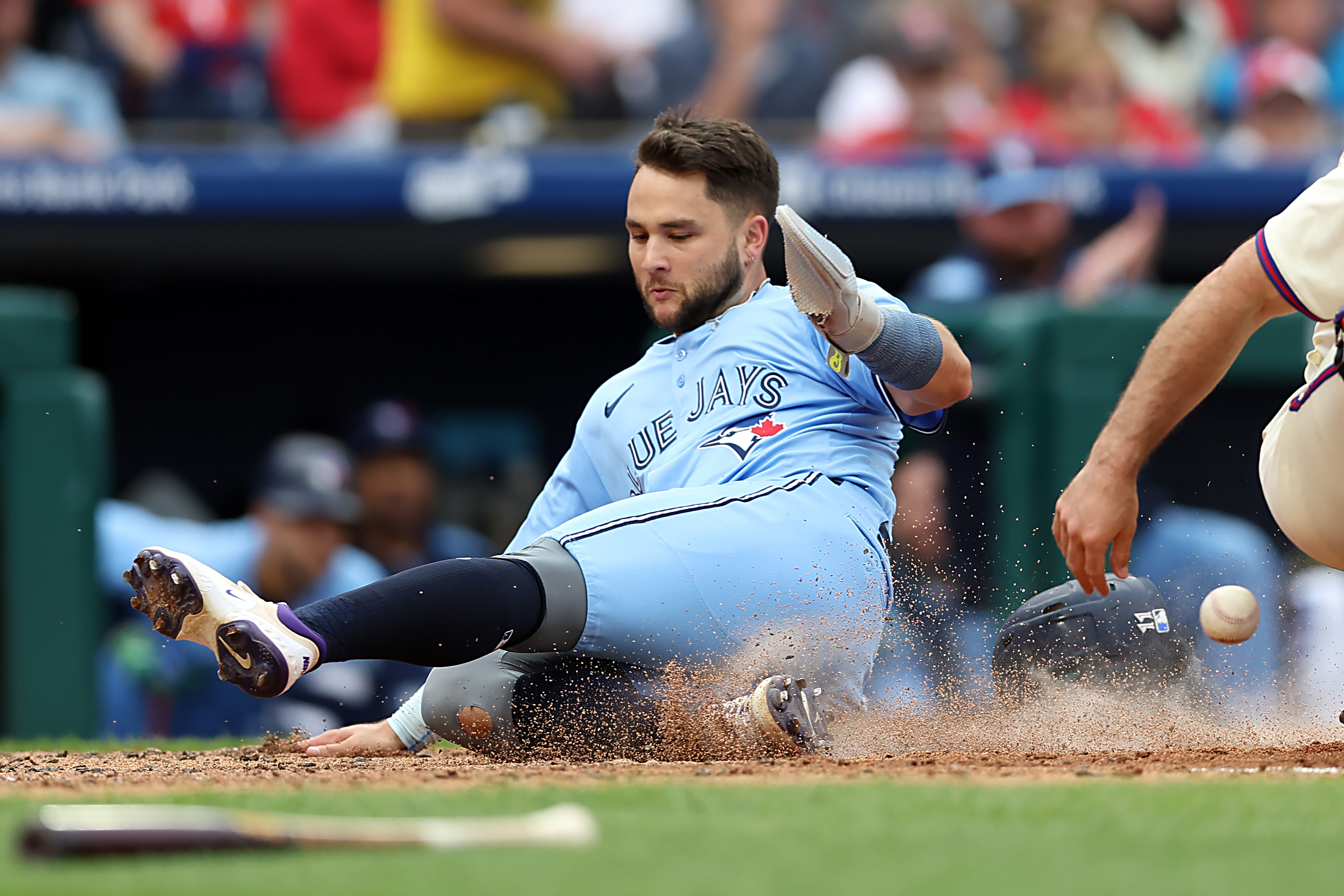 Blue Jays Predicted To Sign Superstar Free Agent After Bo Bichette Update