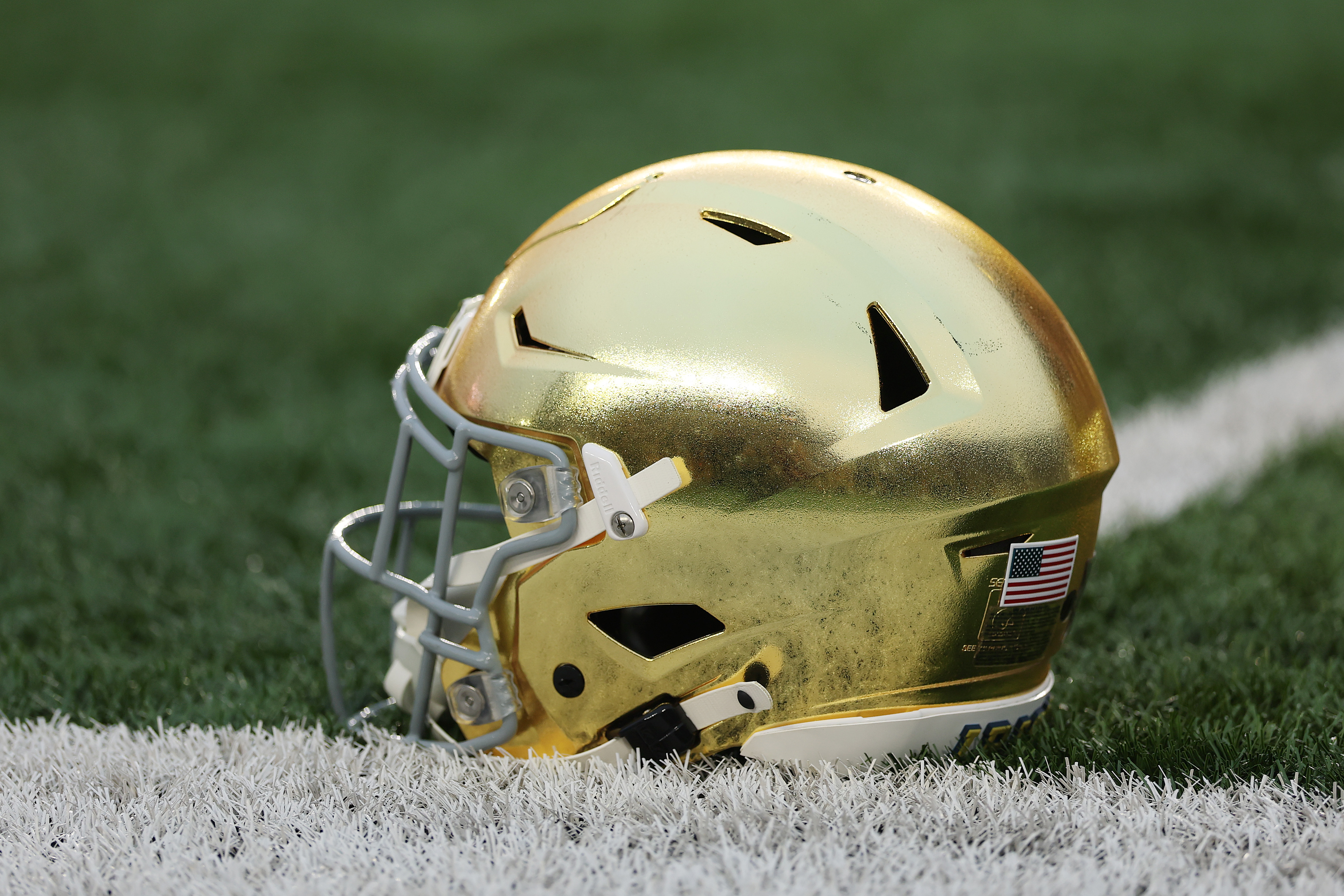 Notre Dame Loses Quarterback to the Transfer Portal