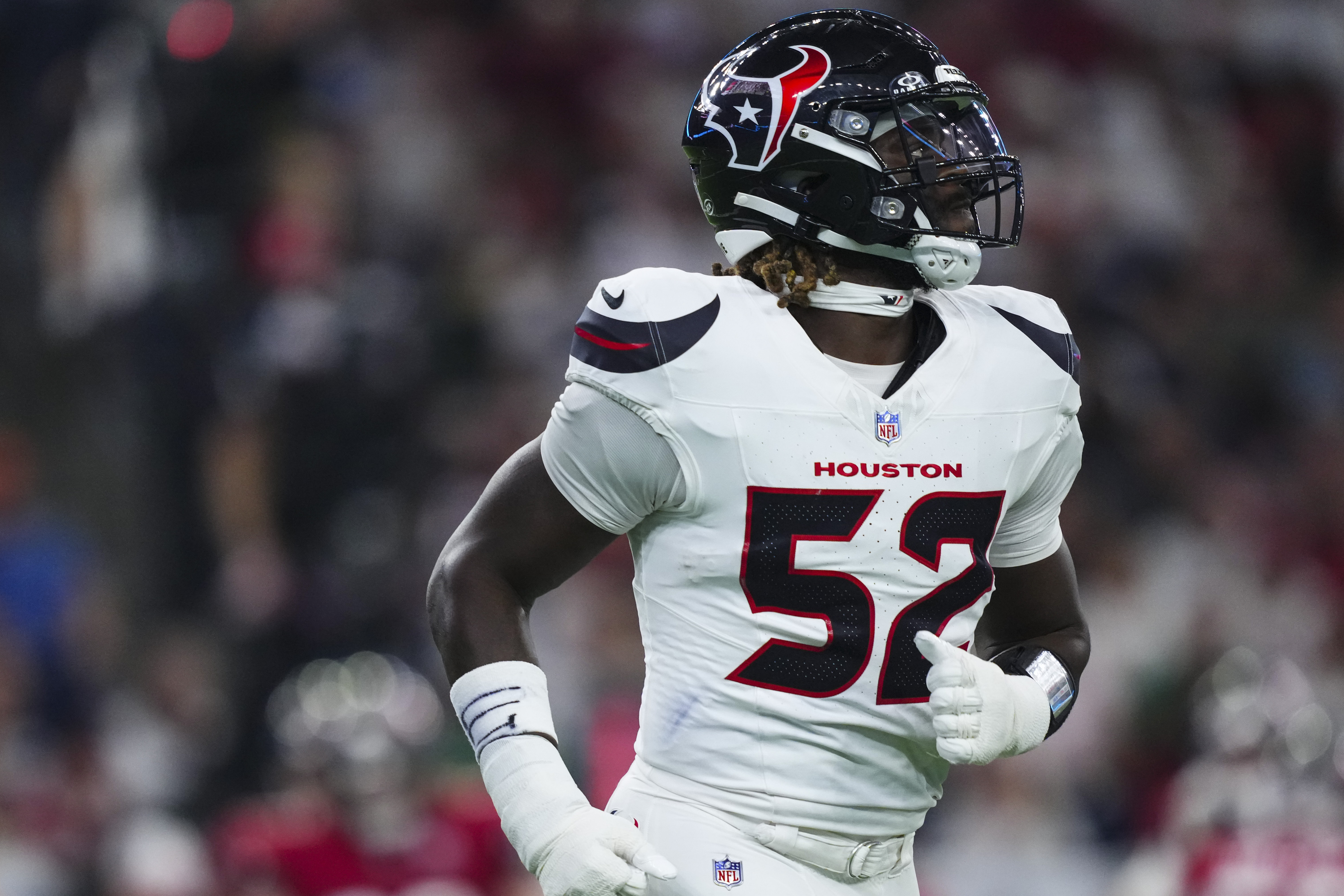 Patriots Boost Pass-Rush With Former 2nd-Round Pick Before Texans Playoff Clash