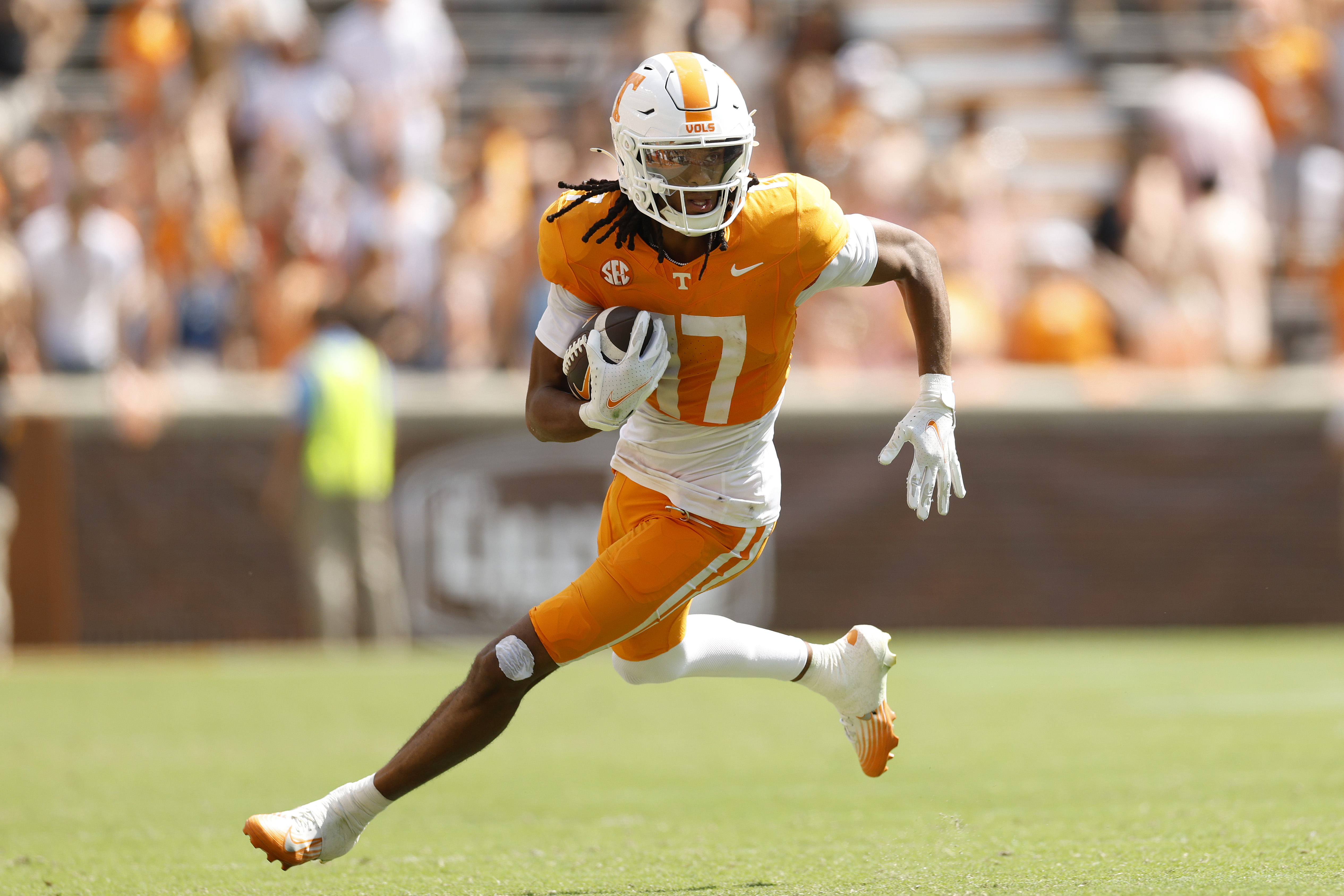 Bills Predicted to Add 'Explosive' SEC Wide Receiver in 2026 NFL Draft