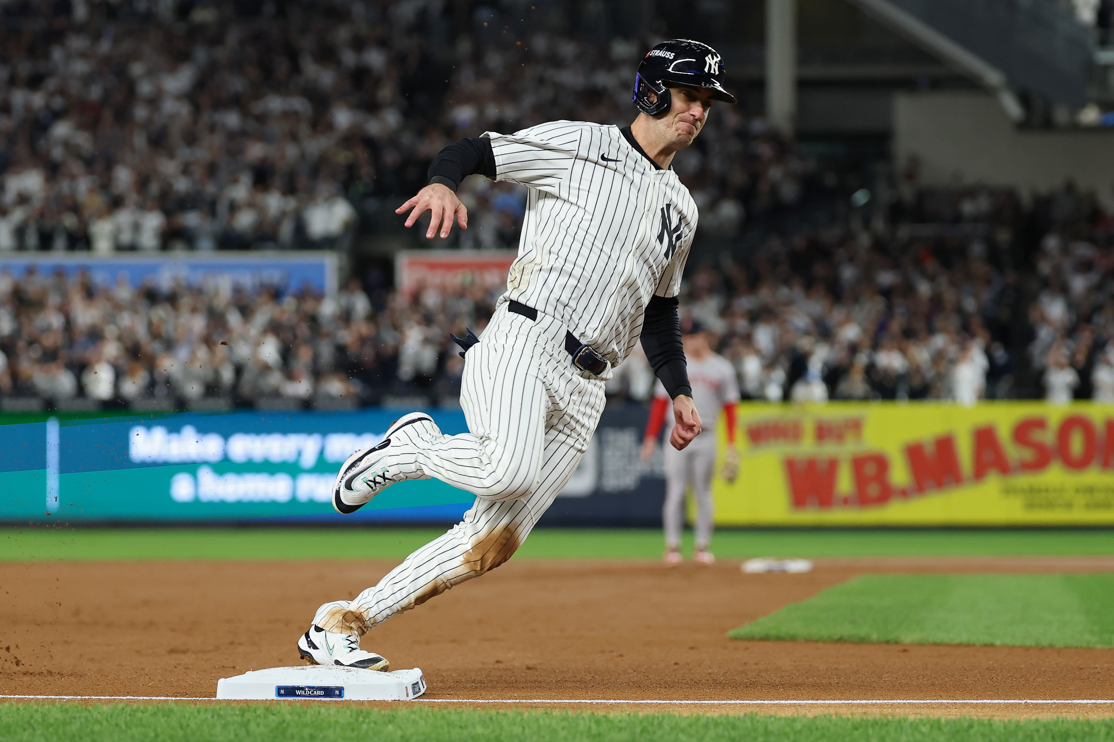 Yankees-Cody Bellinger Contract Update Explains Why Deal Is Taking So Long